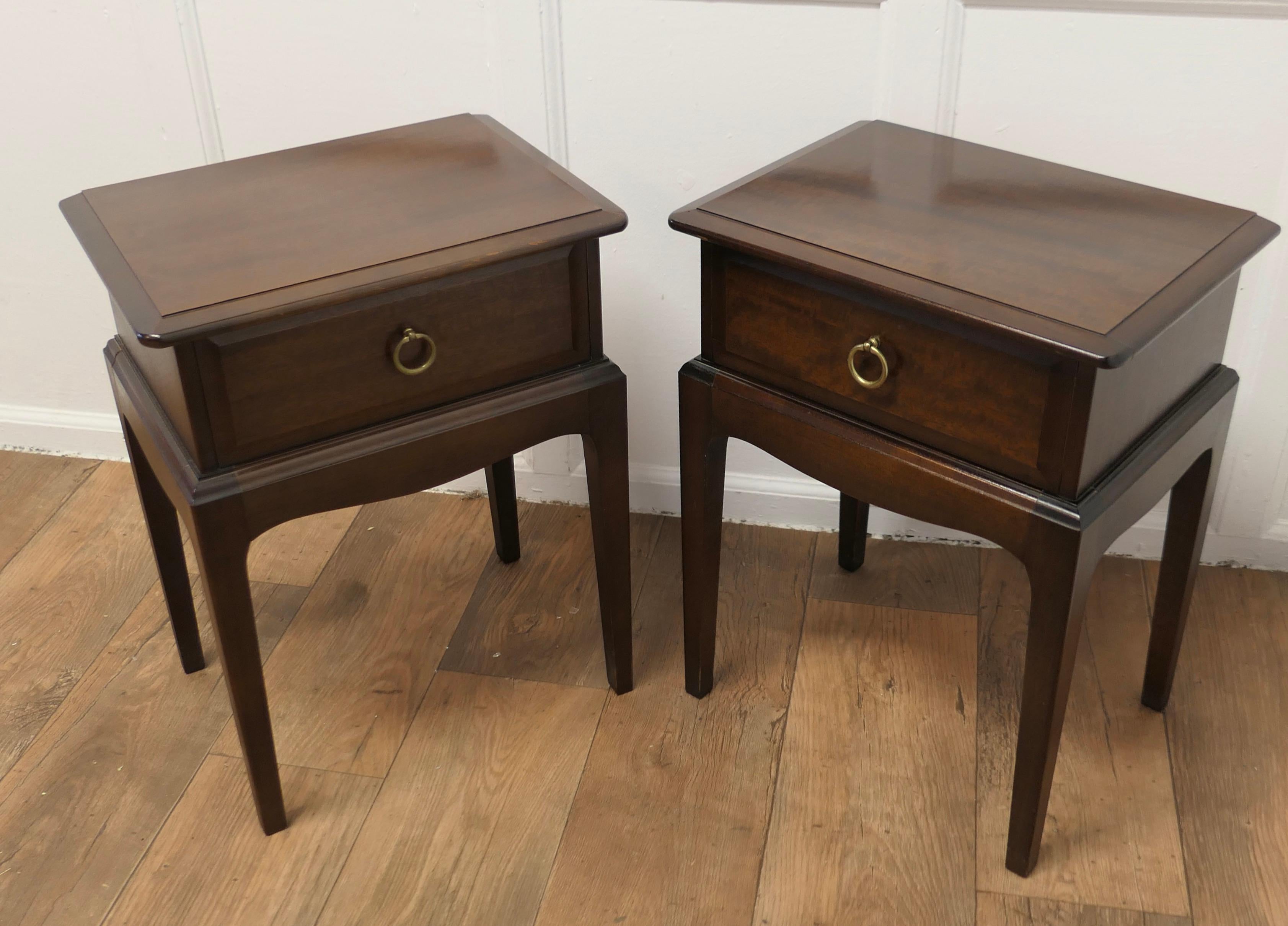 Pair of Georgian Style Night Tables Bedside Cabinets 1