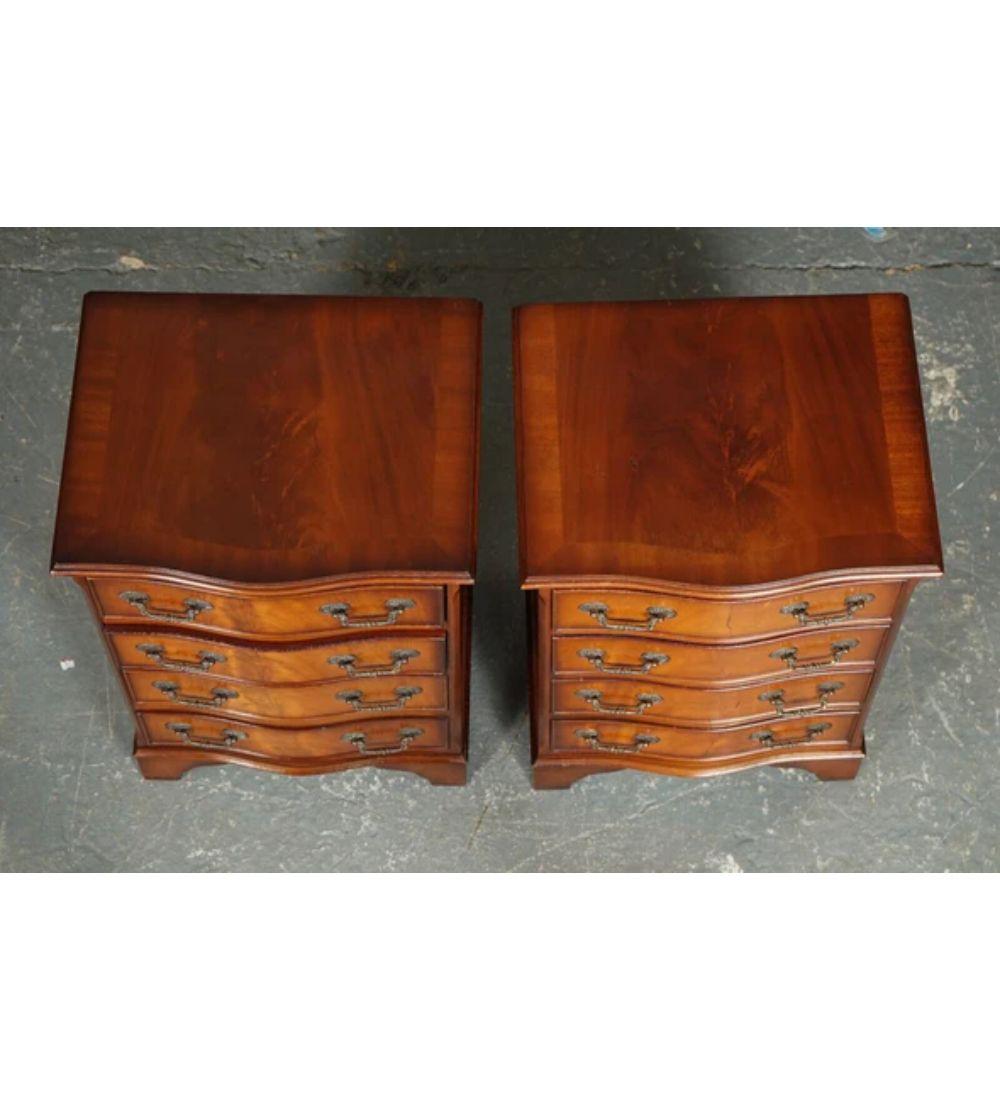 Pair of Georgian Style Nightstands Bedside End Side Tables In Good Condition For Sale In Pulborough, GB