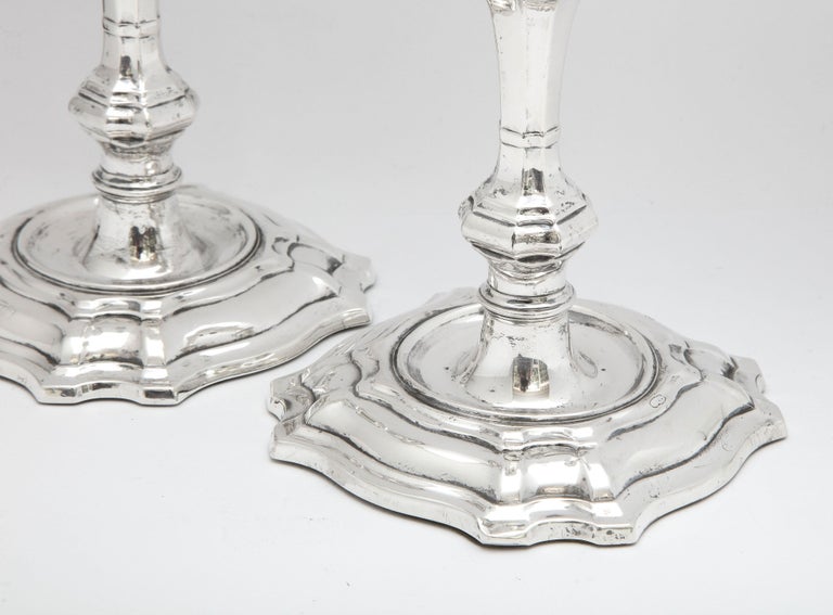 Pair of Georgian-Style Sterling Silver Candlesticks by William Hutton & Sons For Sale 8