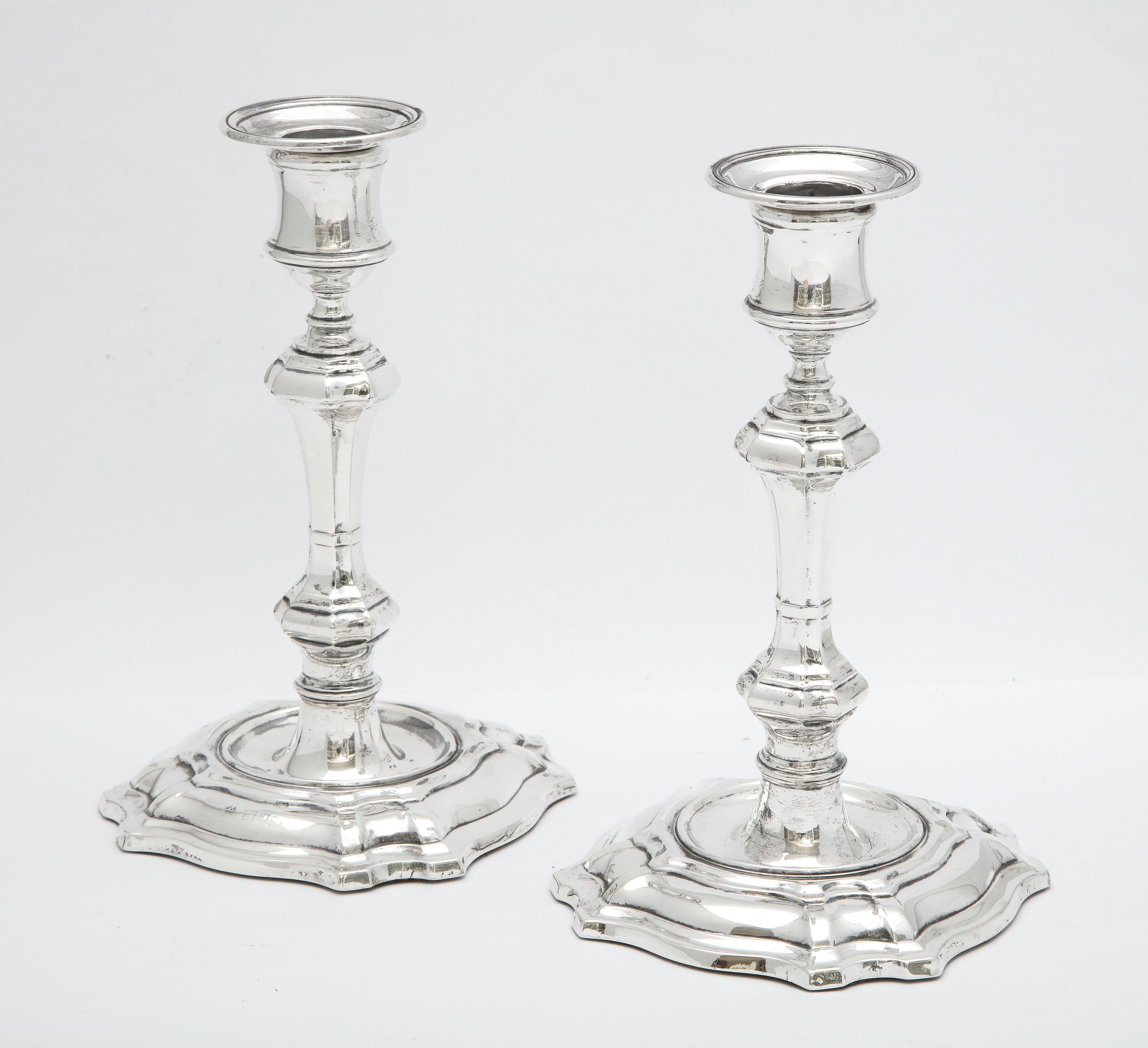 Early 20th Century Pair of Georgian-Style Sterling Silver Candlesticks by William Hutton & Sons