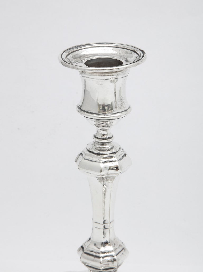 Pair of Georgian-Style Sterling Silver Candlesticks by William Hutton & Sons For Sale 2