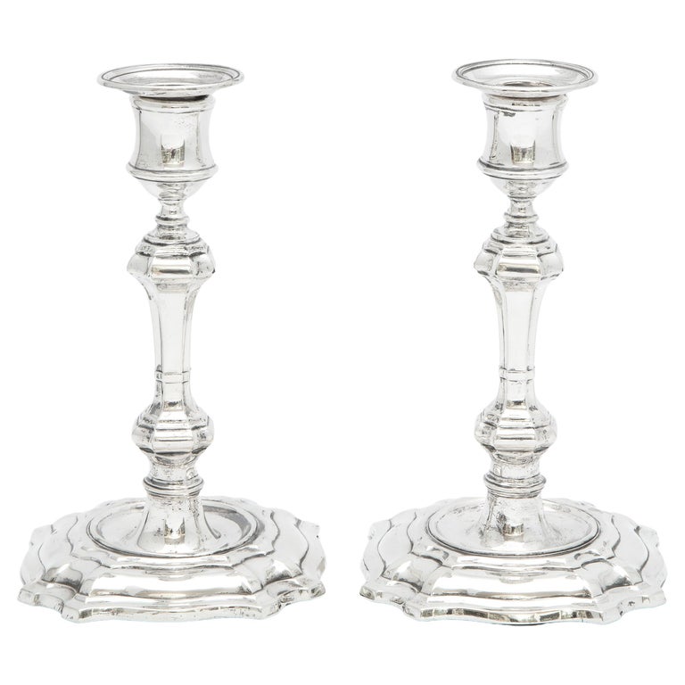 Pair of Georgian-Style Sterling Silver Candlesticks by William Hutton & Sons For Sale