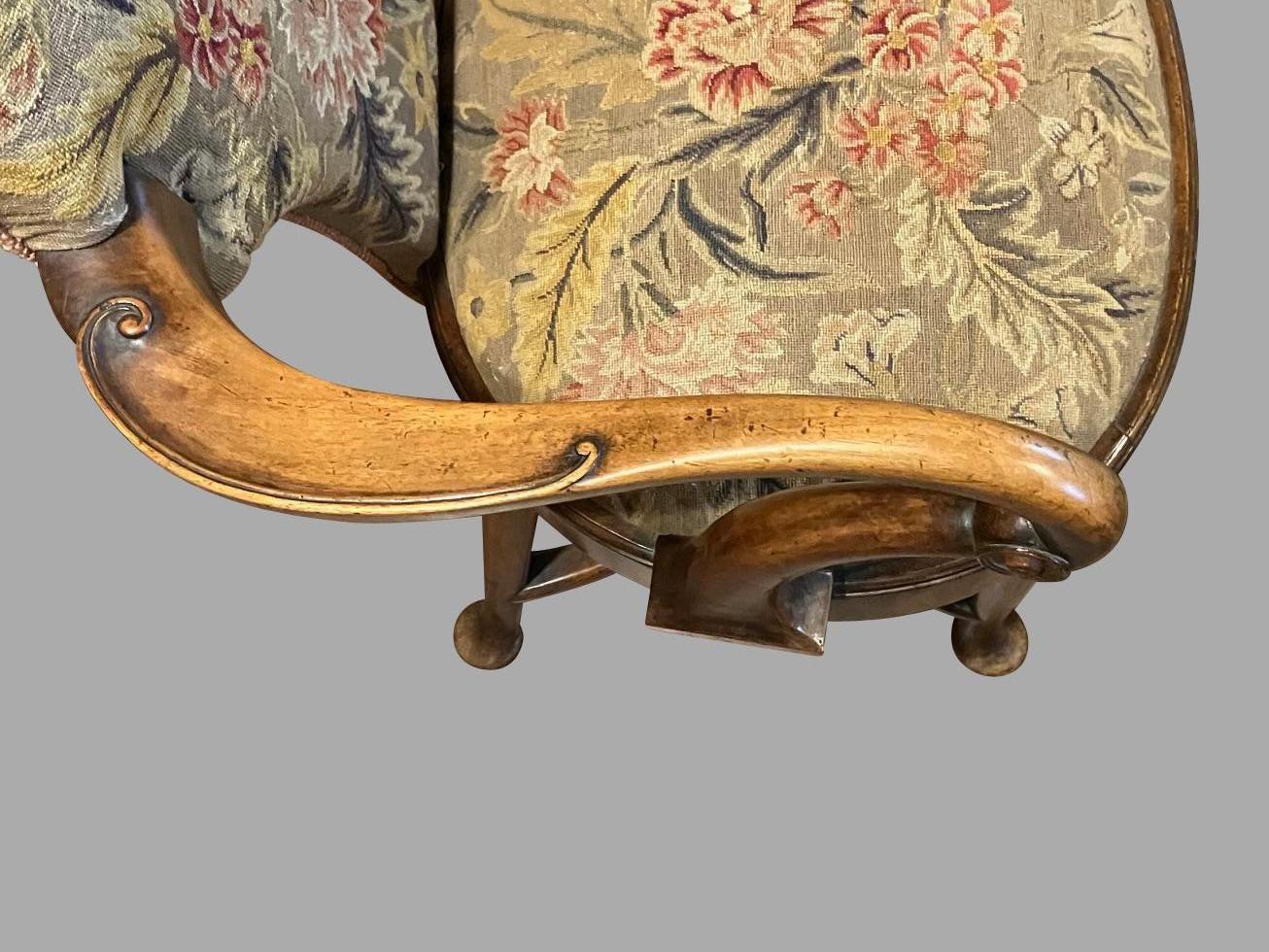 Coppia di poltrone in noce in stile georgiano realizzate da Charles Tozer, Londra in vendita 1