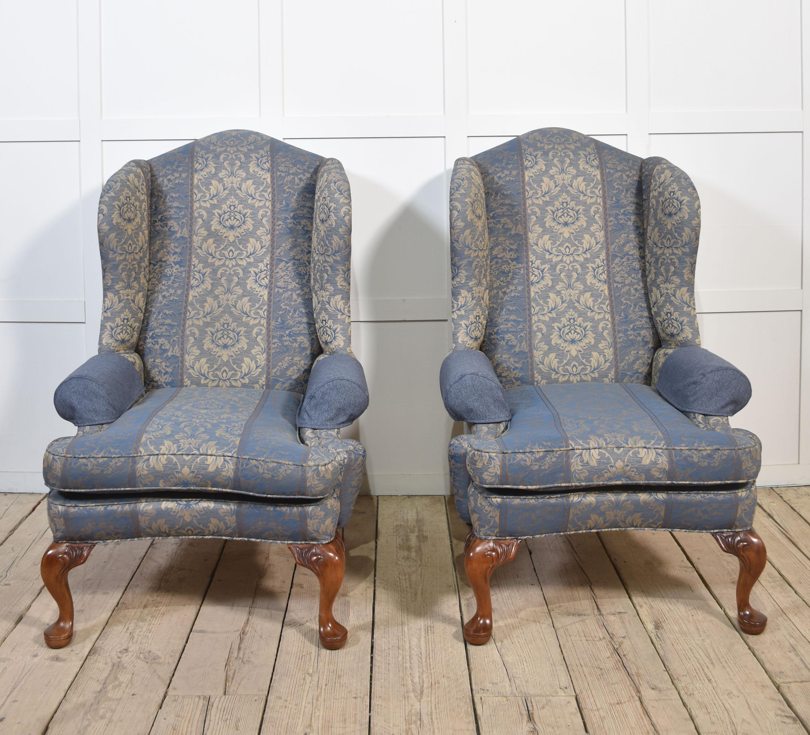 20th Century Pair of Georgian style wingback armchairs For Sale