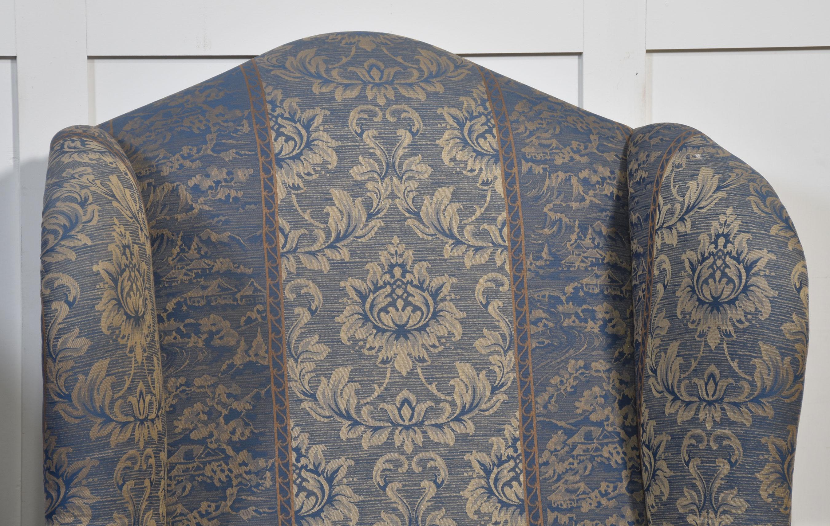Wood Pair of Georgian style wingback armchairs For Sale