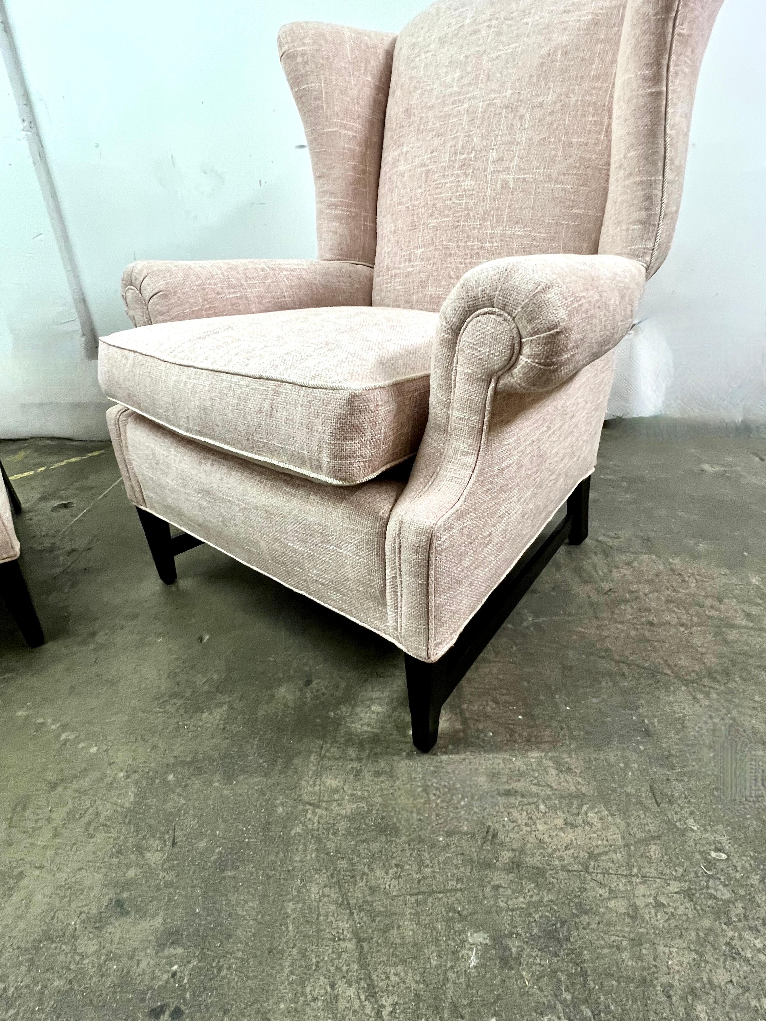 Pair of Georgian Style Wingback Chairs Upholstered in Linen For Sale 1