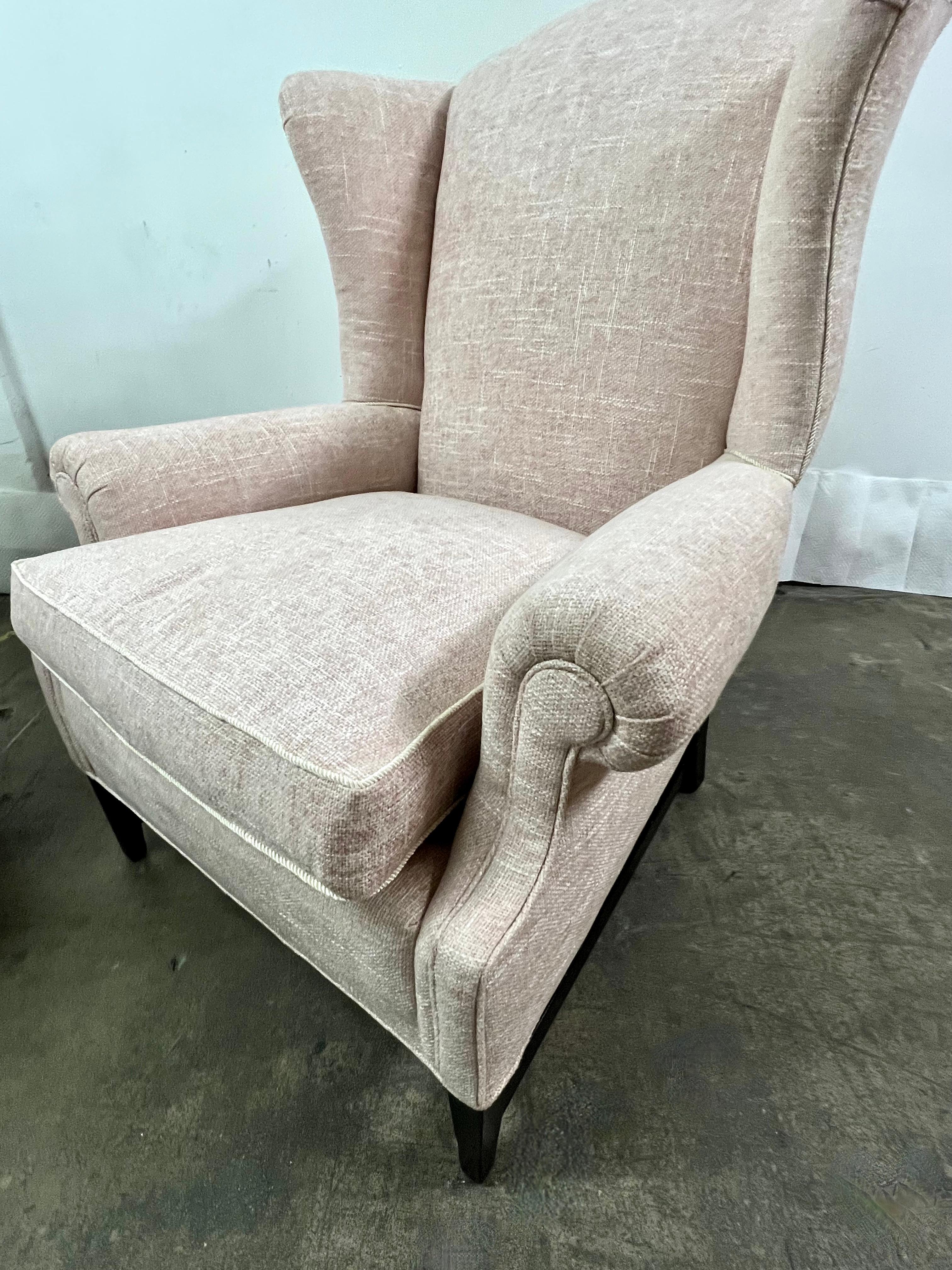 Pair of Georgian Style Wingback Chairs Upholstered in Linen For Sale 2