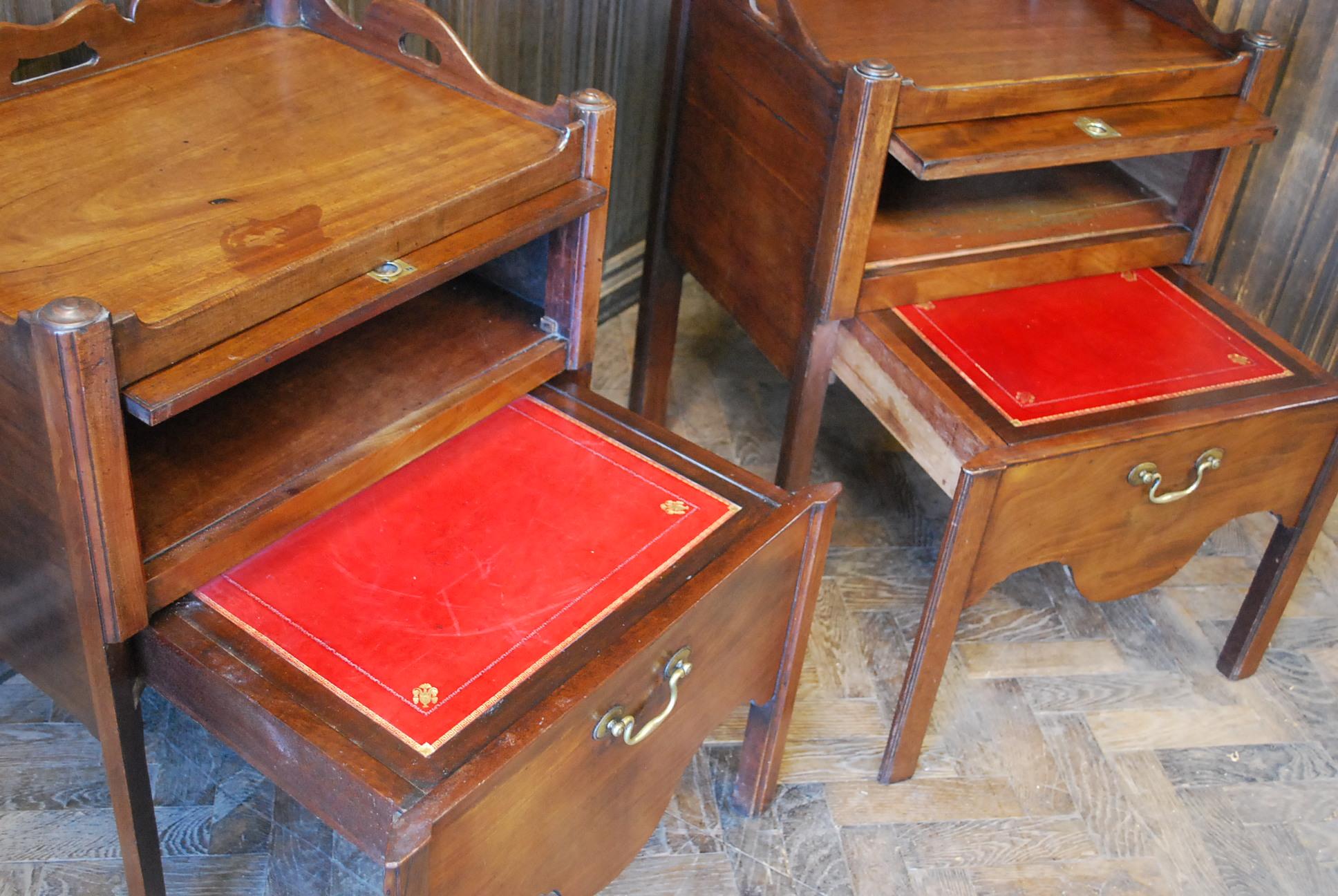 Pair of Georgian Traytop Commodes/Nightstands In Fair Condition In Cheltenham, GB