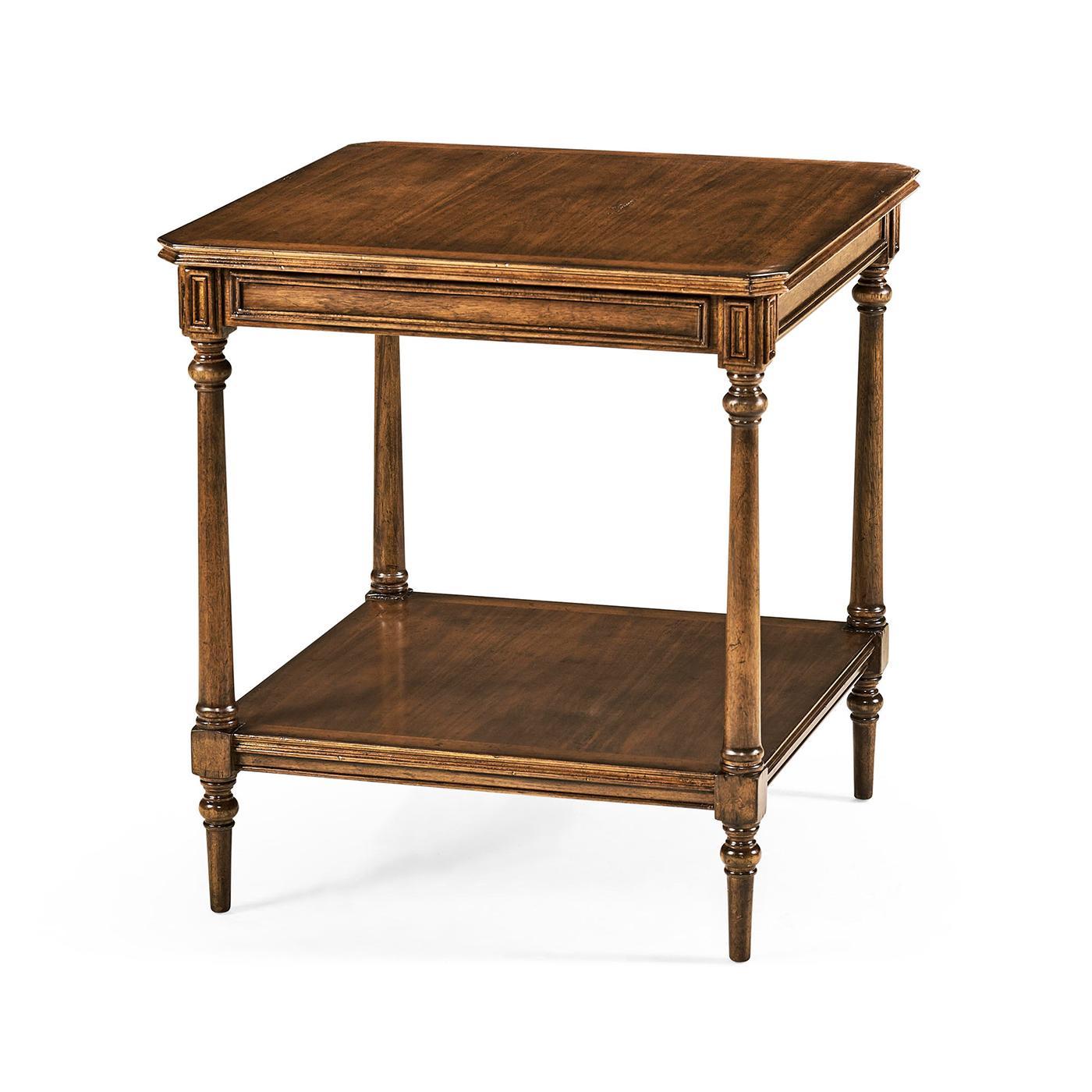 Paire de tables d'appoint géorgiennes en noyer en vente 1