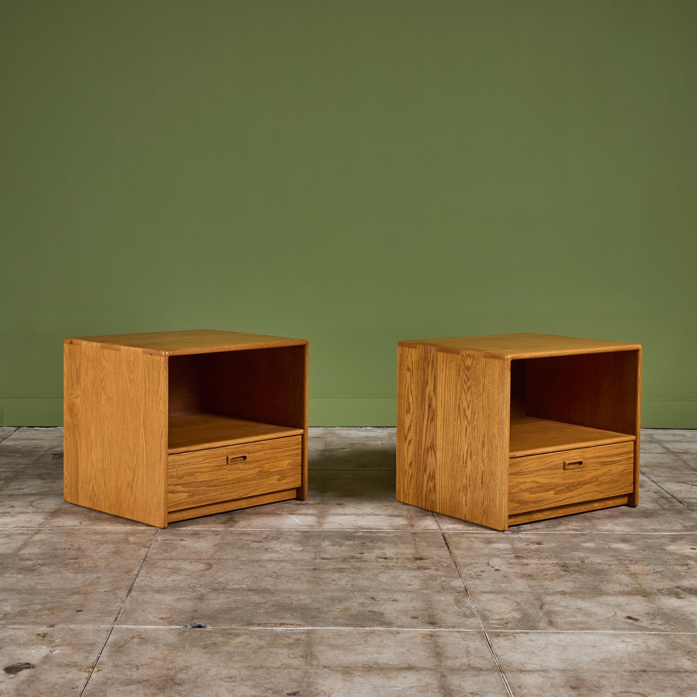 20th Century Pair of Gerald McCabe Nightstands for Eon Furniture For Sale