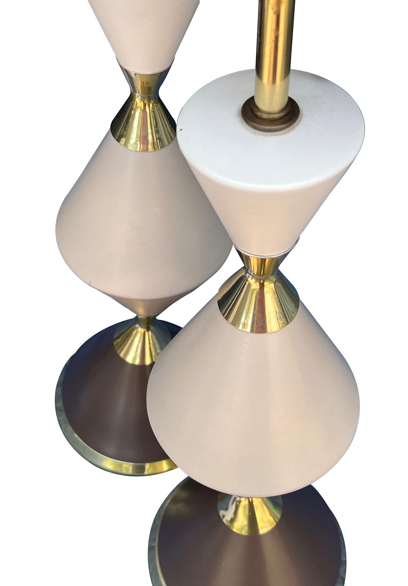 Mid-Century Modern Paire de lampes en céramique tricolore en forme de sablier Gerald Thurston des années 1950 en vente