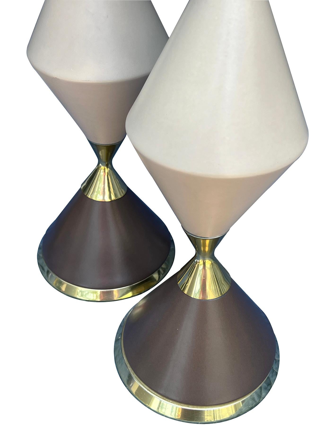 Glazed Pair of Gerald Thurston 1950s Hourglass Tri-color Ceramic Lamps For Sale