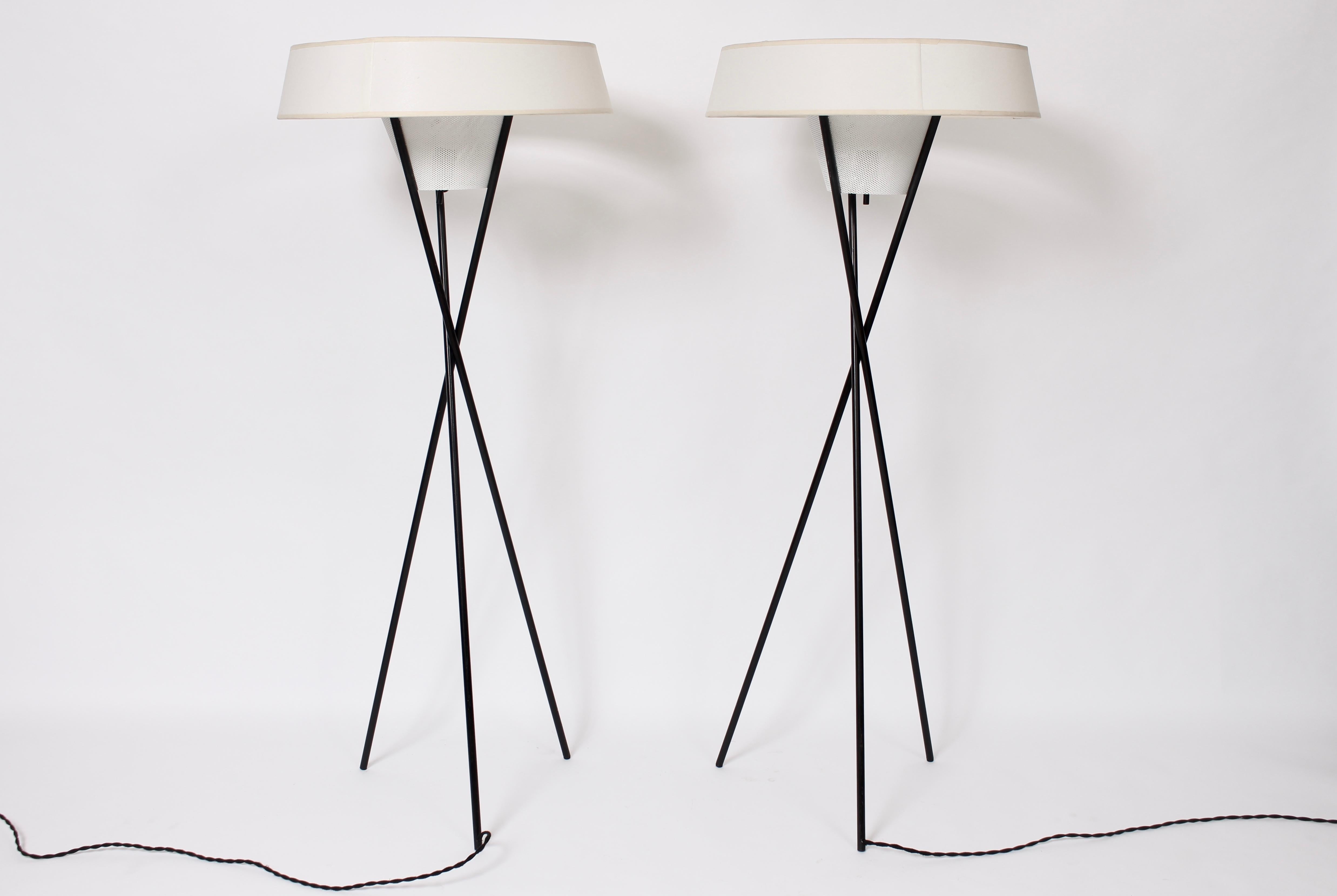 Mid-Century Modern Pair of Gerald Thurston for Lightolier Black & White Tripod Floor Lamps, 1950's For Sale