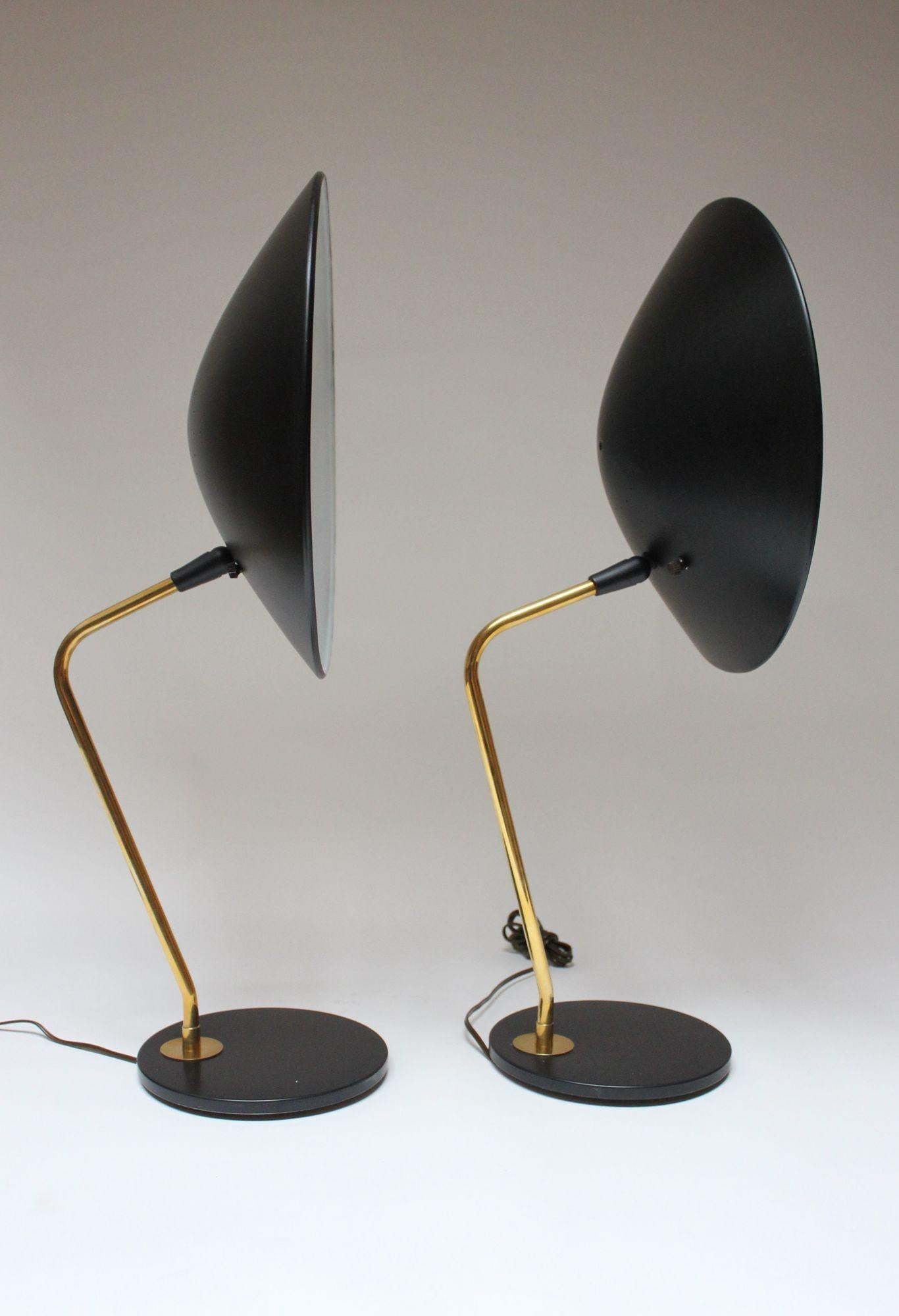 American Pair of Gerald Thurston for Lightolier Brass and Metal Table Lamps For Sale