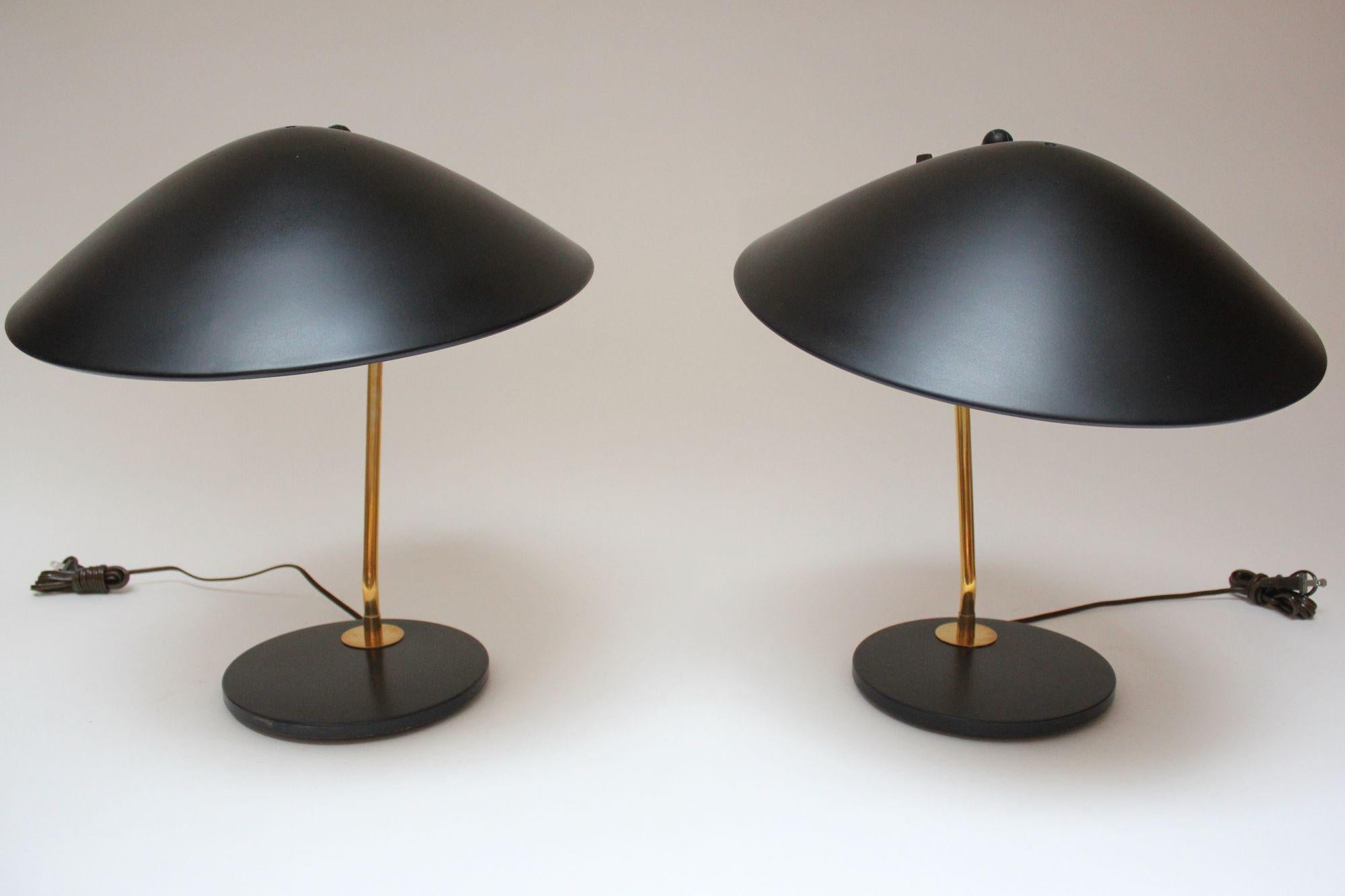 Mid-20th Century Pair of Gerald Thurston for Lightolier Brass and Metal Table Lamps For Sale