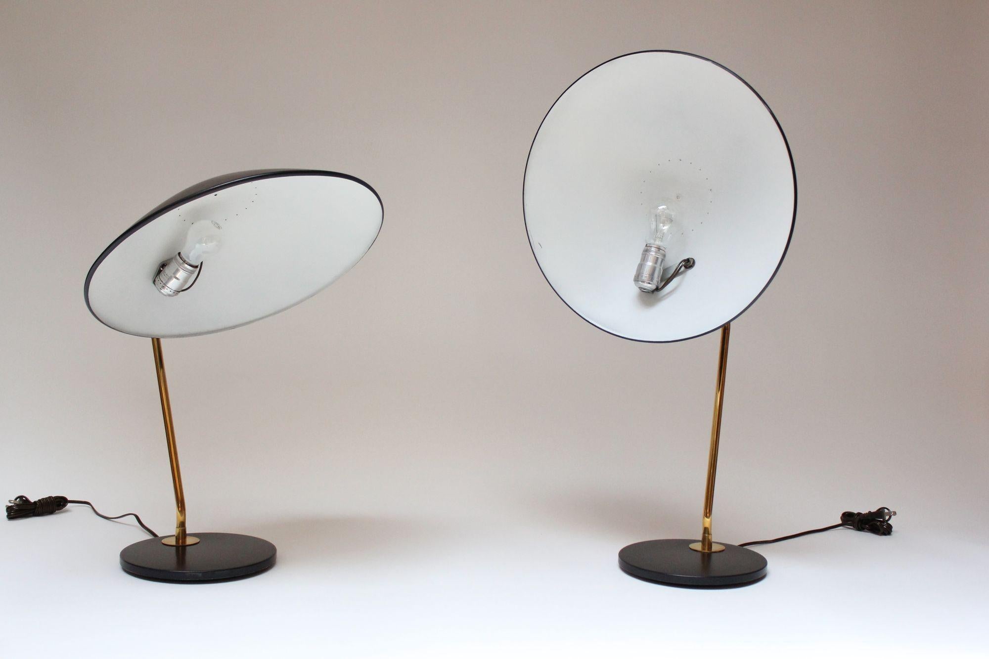 Pair of Gerald Thurston for Lightolier Brass and Metal Table Lamps For Sale 1