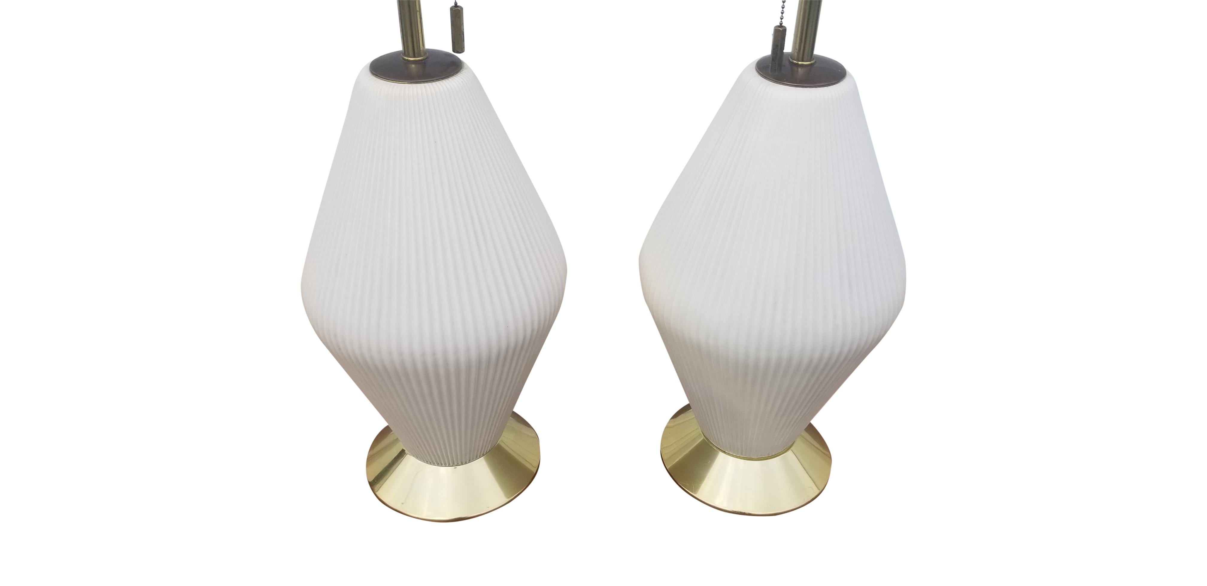Pair of Gerald Thurston for Lightolier Porcelain Lamps 4