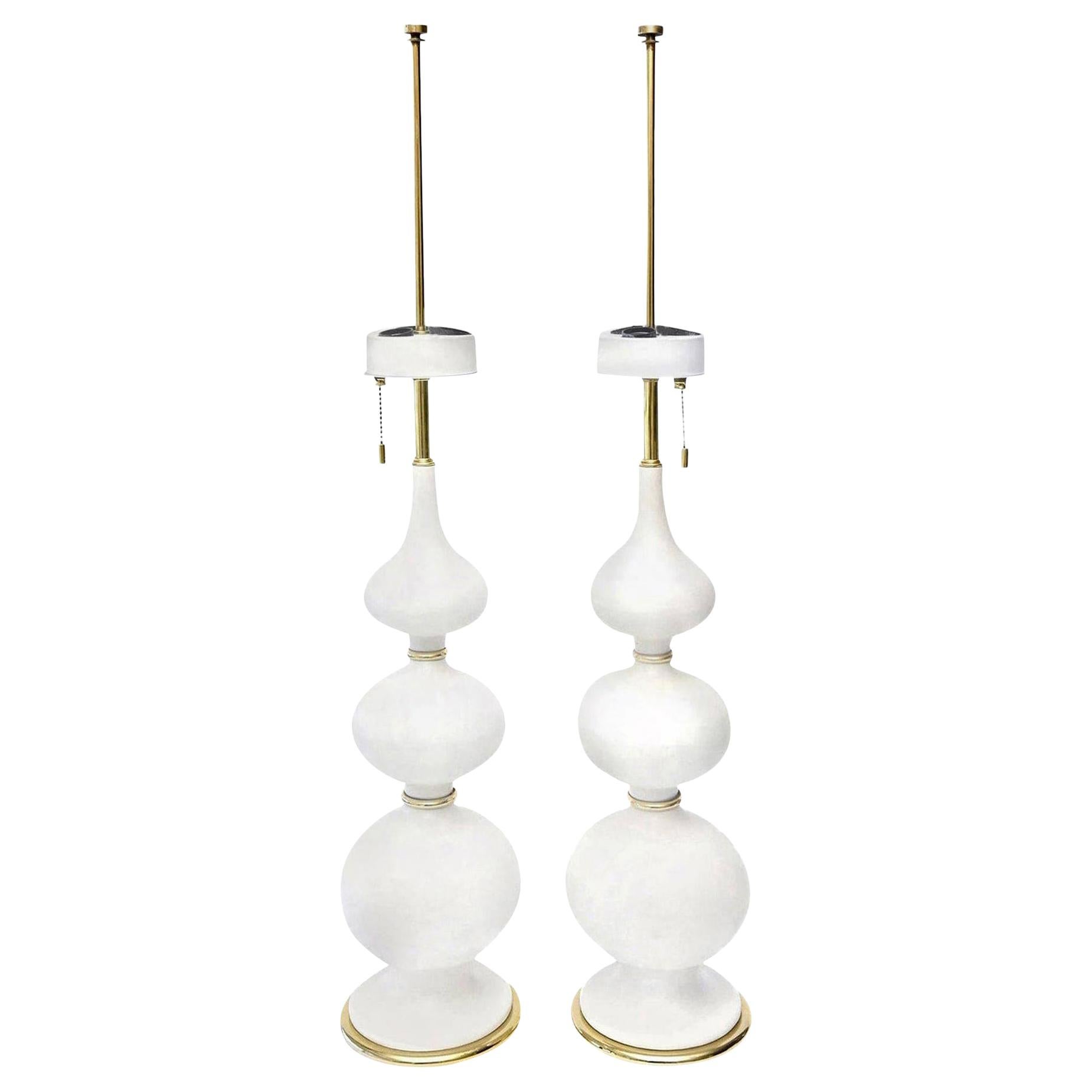  Gerald Thurston White Ceramic and Brass Lamps Mid-Century Modern Pair Of