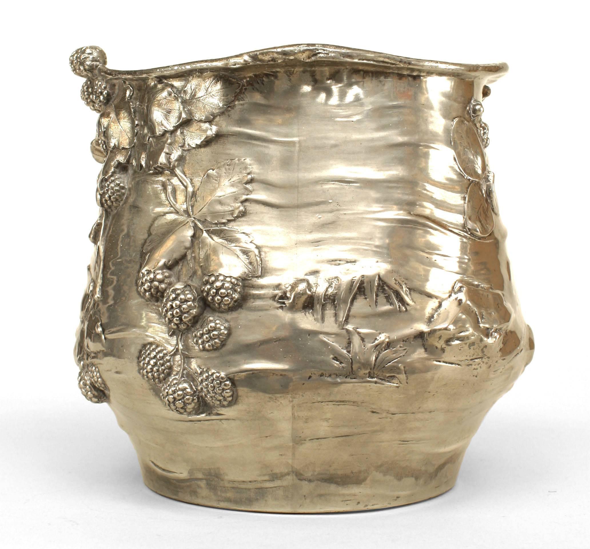 Pair of German Art Nouveau 'Late 19th Century' Silver-Plate Round Cachepots In Good Condition In New York, NY