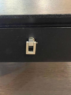 Paar Beistelltische aus schwarzer Eiche aus dem Biedermeier