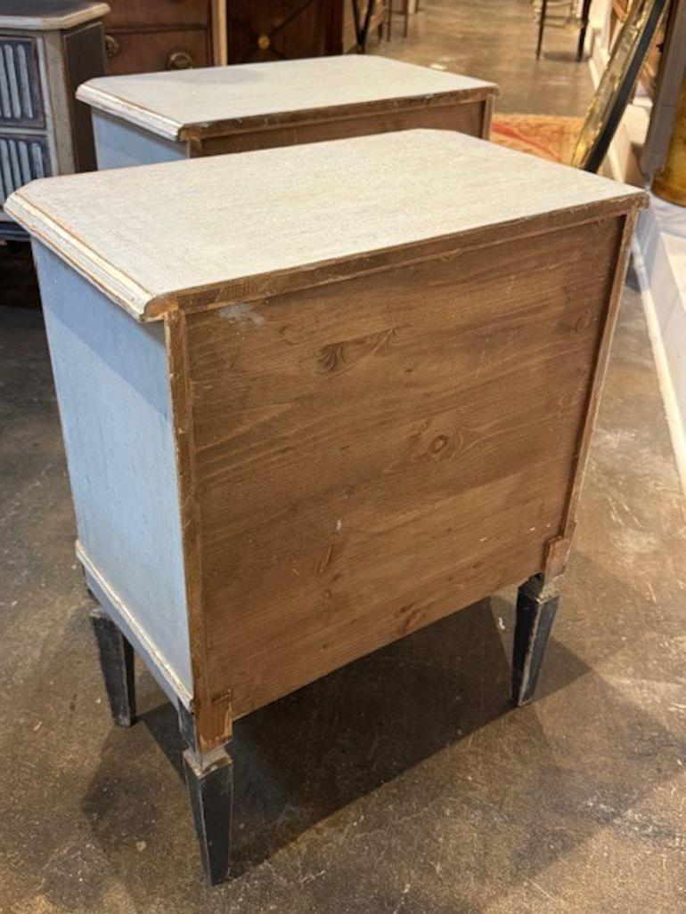 XXIe siècle et contemporain Pair of German Hand painted Side Tables in Navy Blue and Grey en vente