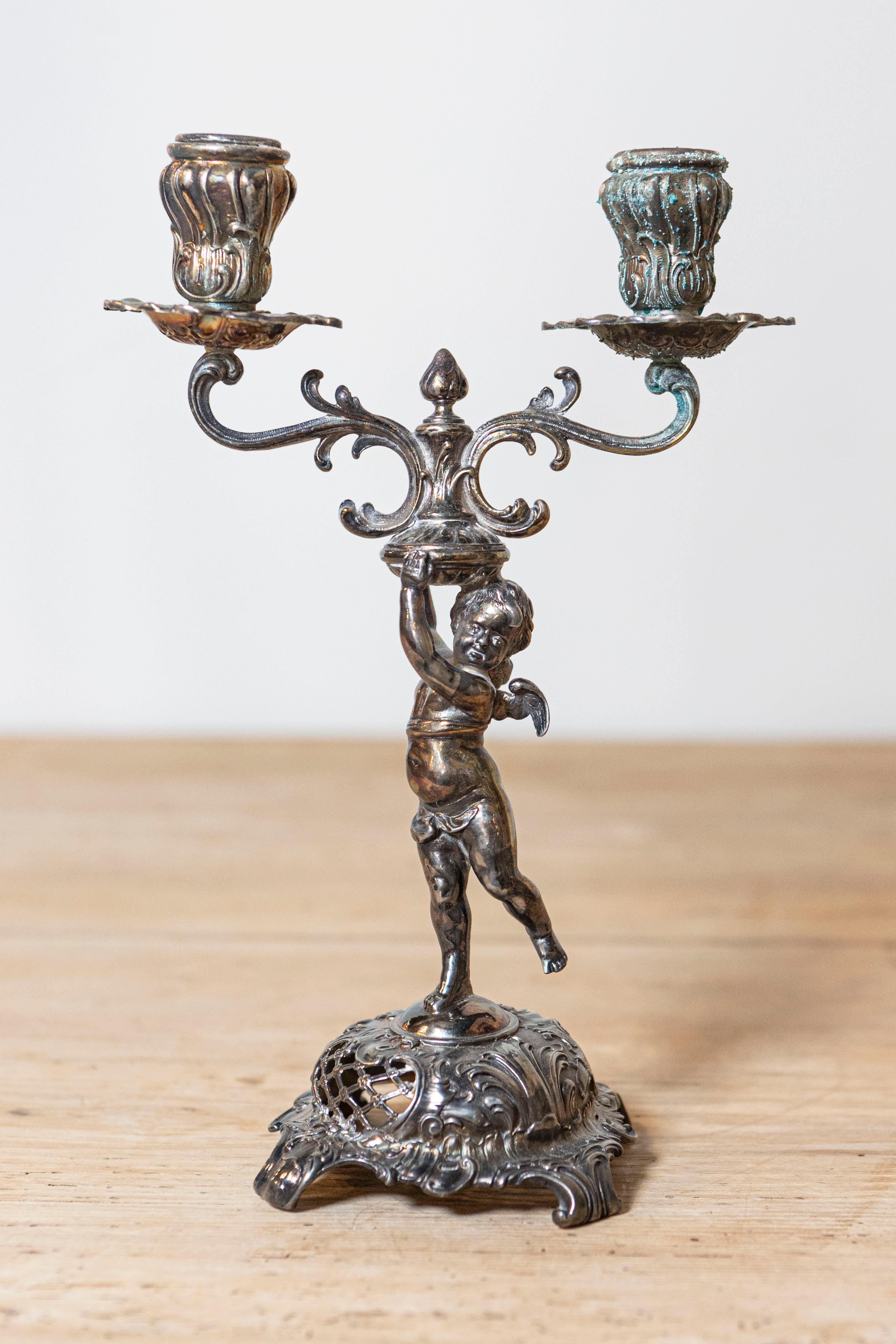 Jugendstil Coppia di candelabri a forma di cherubino WMF placcati in argento della fine del XIX secolo. in vendita