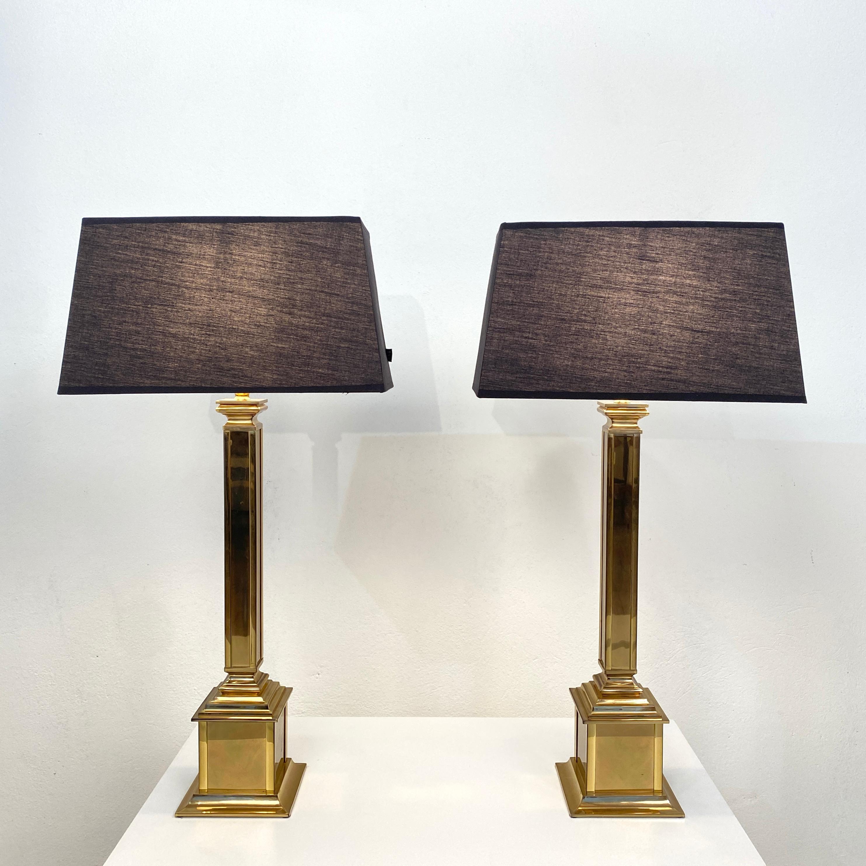This pair of German midcentury gilded brass table lamps where made, circa 1970. Beautiful heavy model. Thy come with black fabric lamp shades.
A unique piece which is a great eyecatcher for your antique, modern, Space Age or midcentury