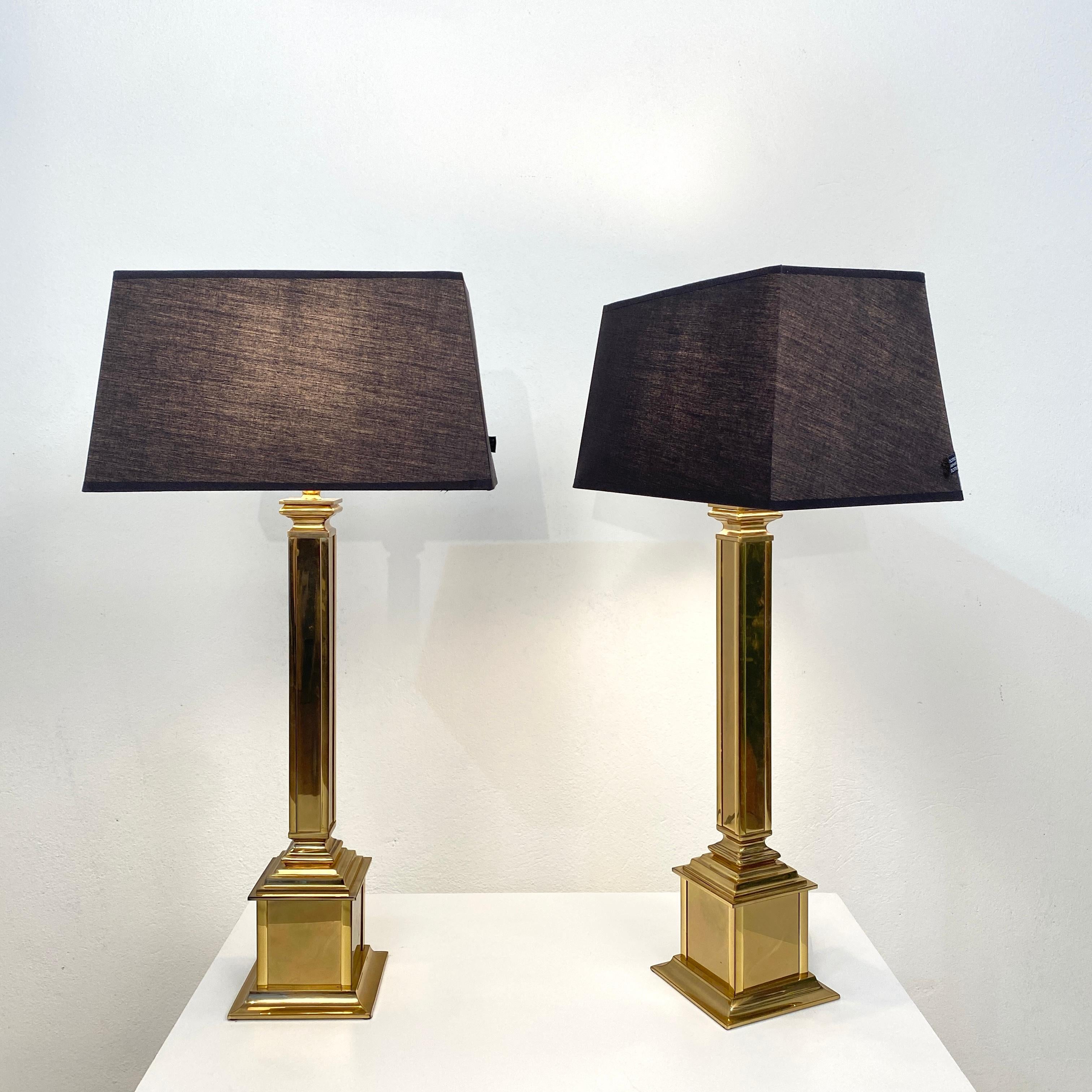 Pair of German Midcentury Gilded Brass Table Lamps with Black Lamp Shades, 1970 In Good Condition In Berlin, DE