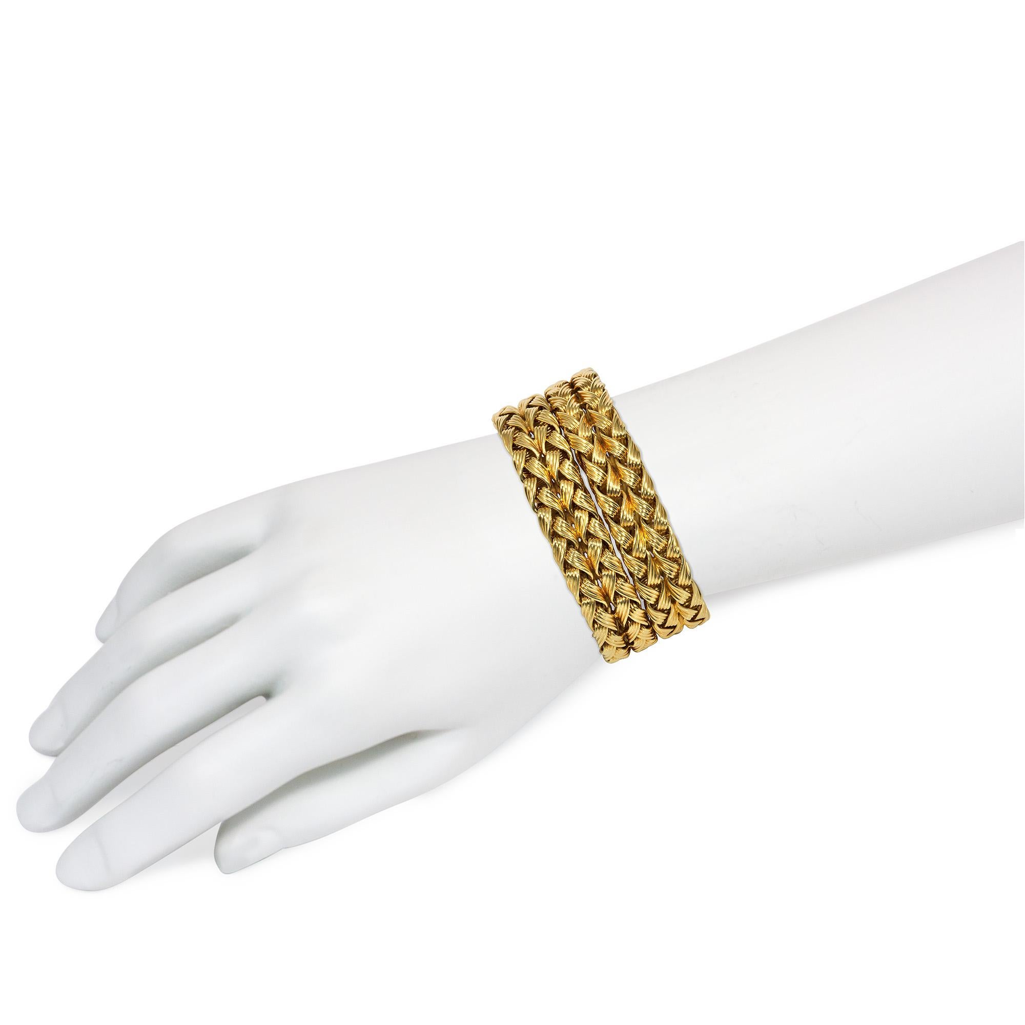 Pair of German Mid-Century Gold Wheat Chain Bracelets, Convertible to a Necklace 1