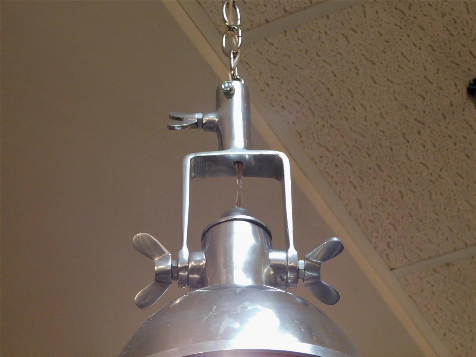 Arts and Crafts Paire de lampes de bateau suspendues en aluminium, Wiska Co. 20e siècle en vente