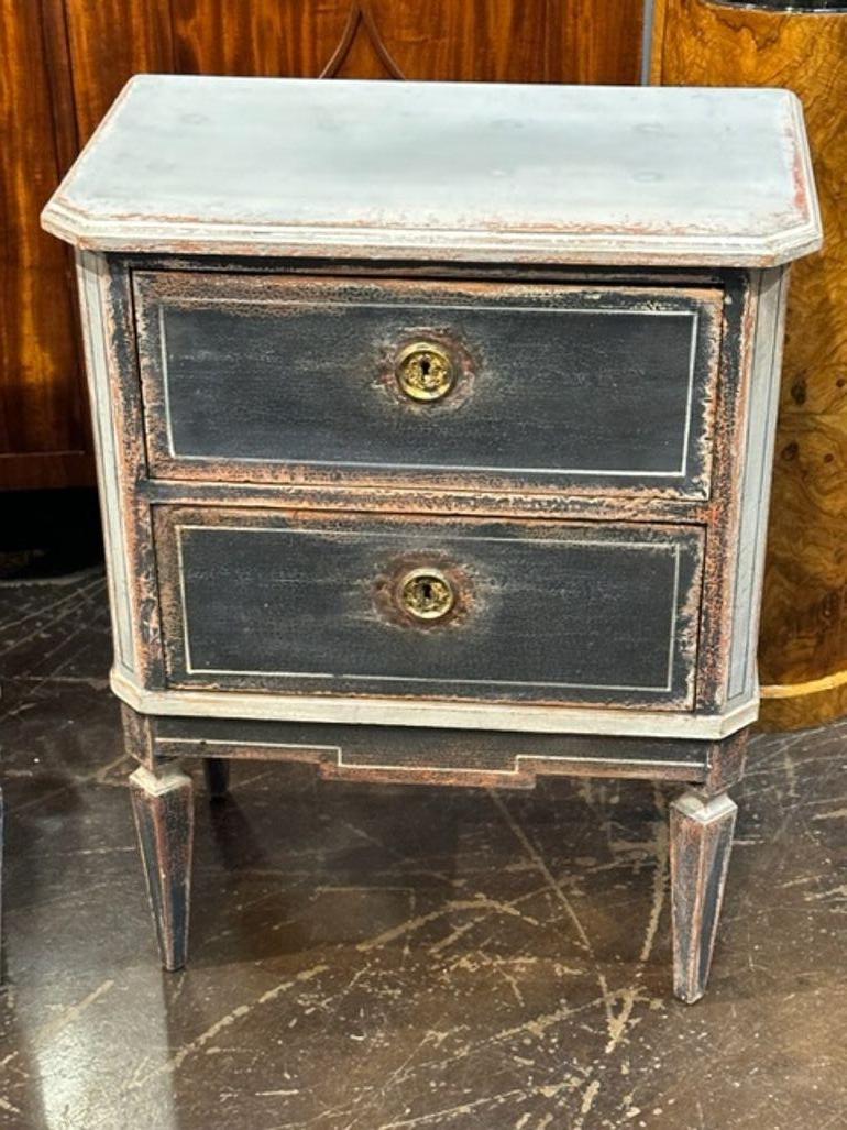 Contemporary Pair of German Neo-Classical Hand-Painted Bedside Tables For Sale