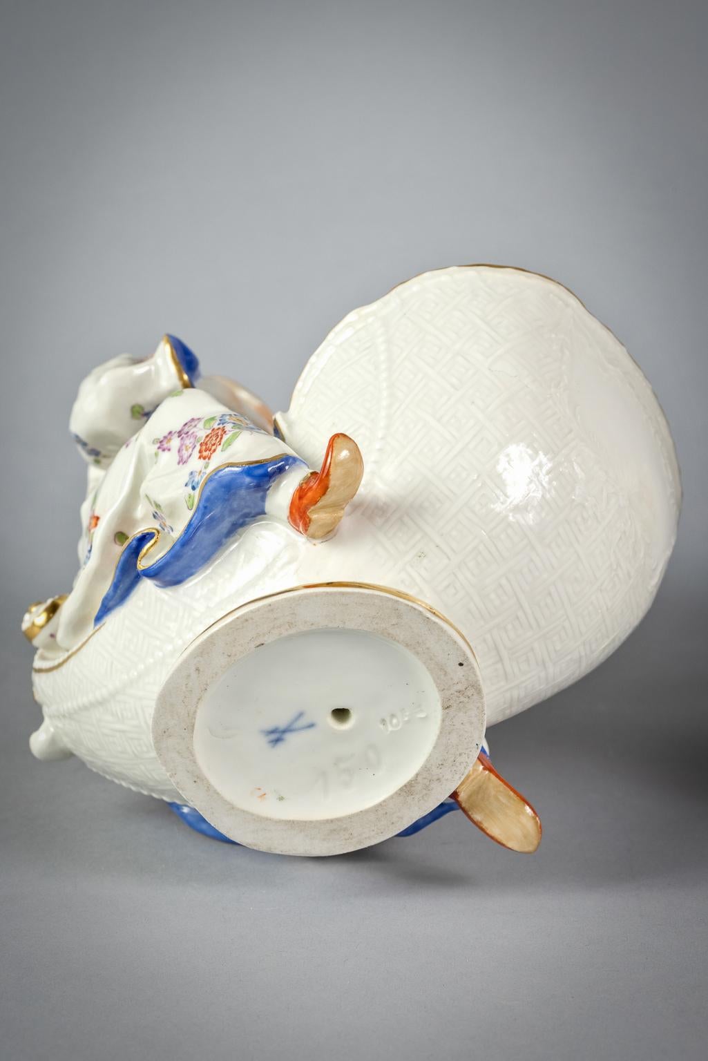 Paire de coupes figuratives en porcelaine allemande, Meissen Porcelain, vers 1920 en vente 2