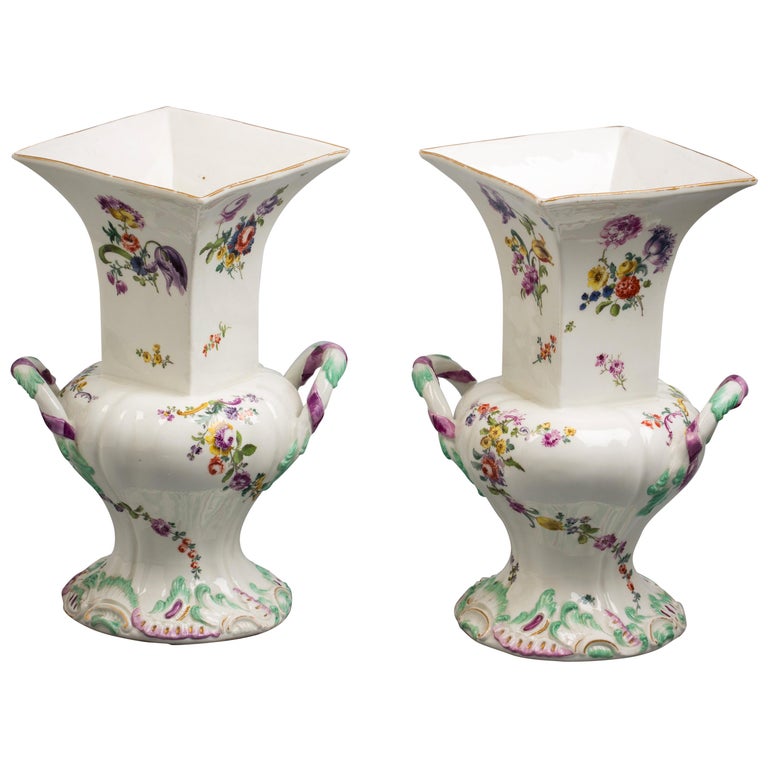 Pair of German Porcelain Vases, Meissen, circa 1745 For Sale