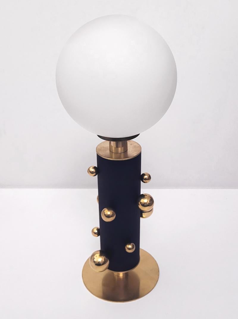 Art déco Paire de lampes de table allemandes sculpturales en tube de laiton à bulles d'air en vente