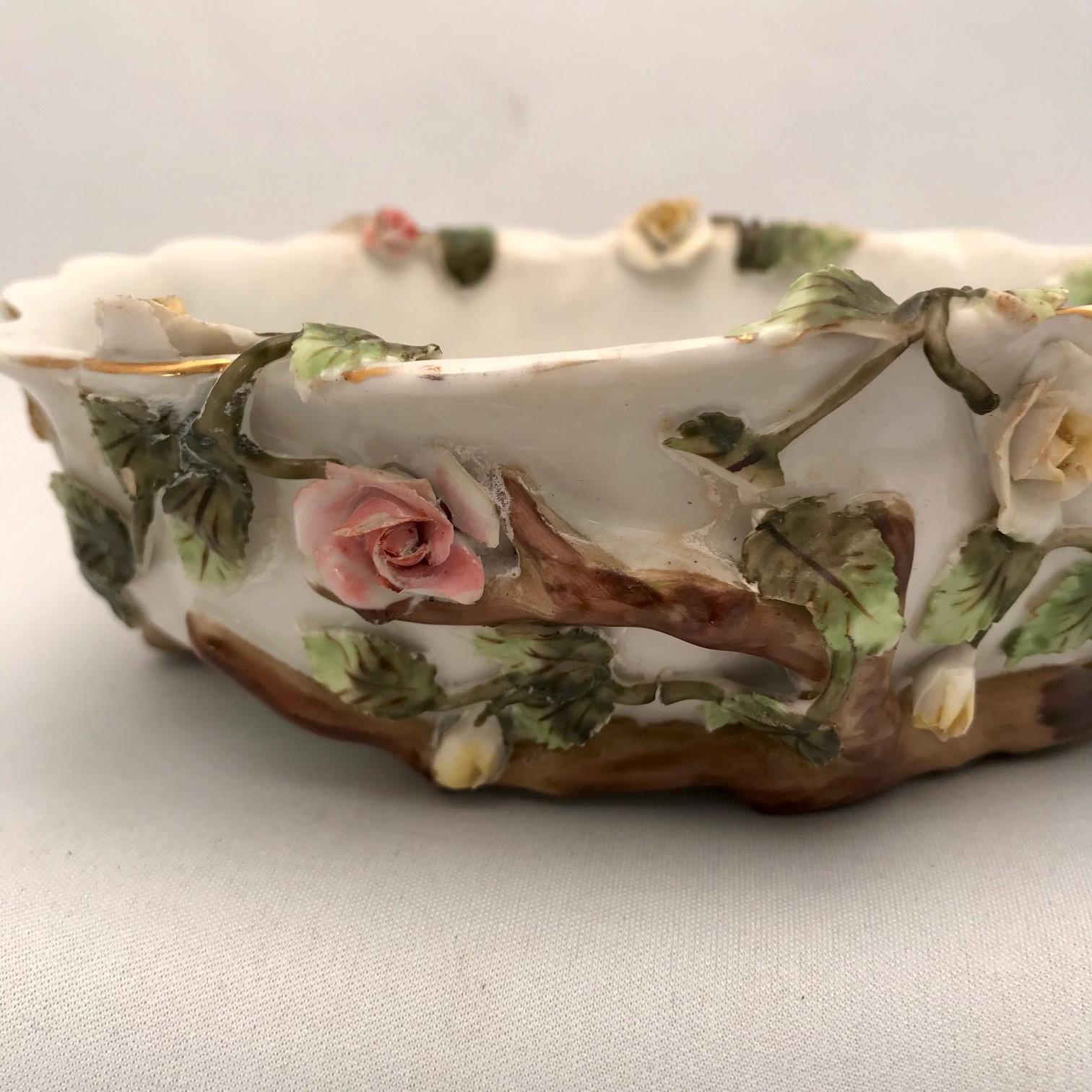 Pair of German Shaped Dessert Dishes Each Modelled with a Bird Amidst Flowers For Sale 3