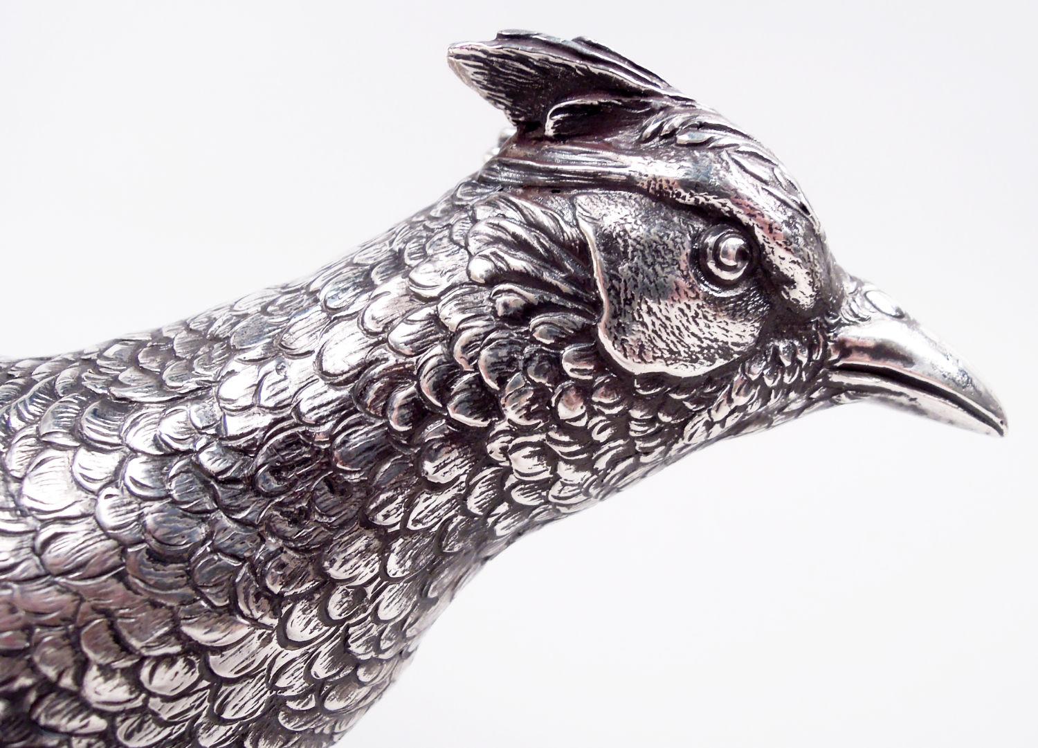 Pareja de aves de caza faisanes alemanes de plata con alas articuladas en venta 1