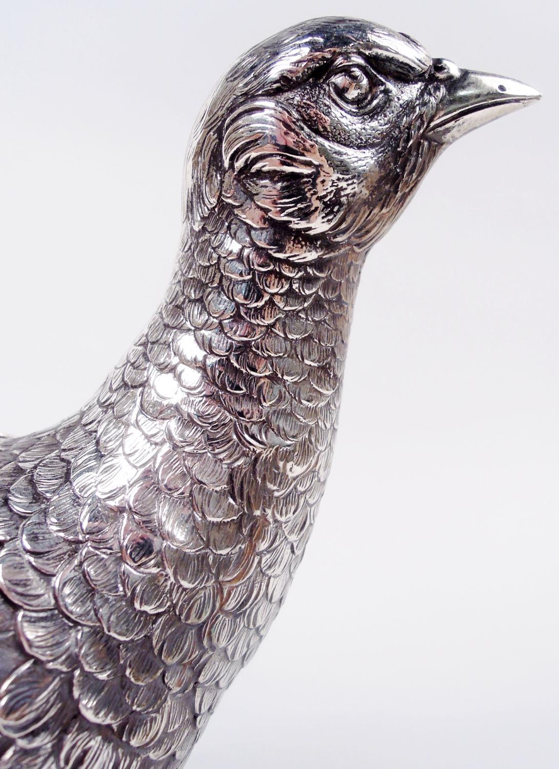 Pareja de aves de caza faisanes alemanes de plata con alas articuladas en venta 2