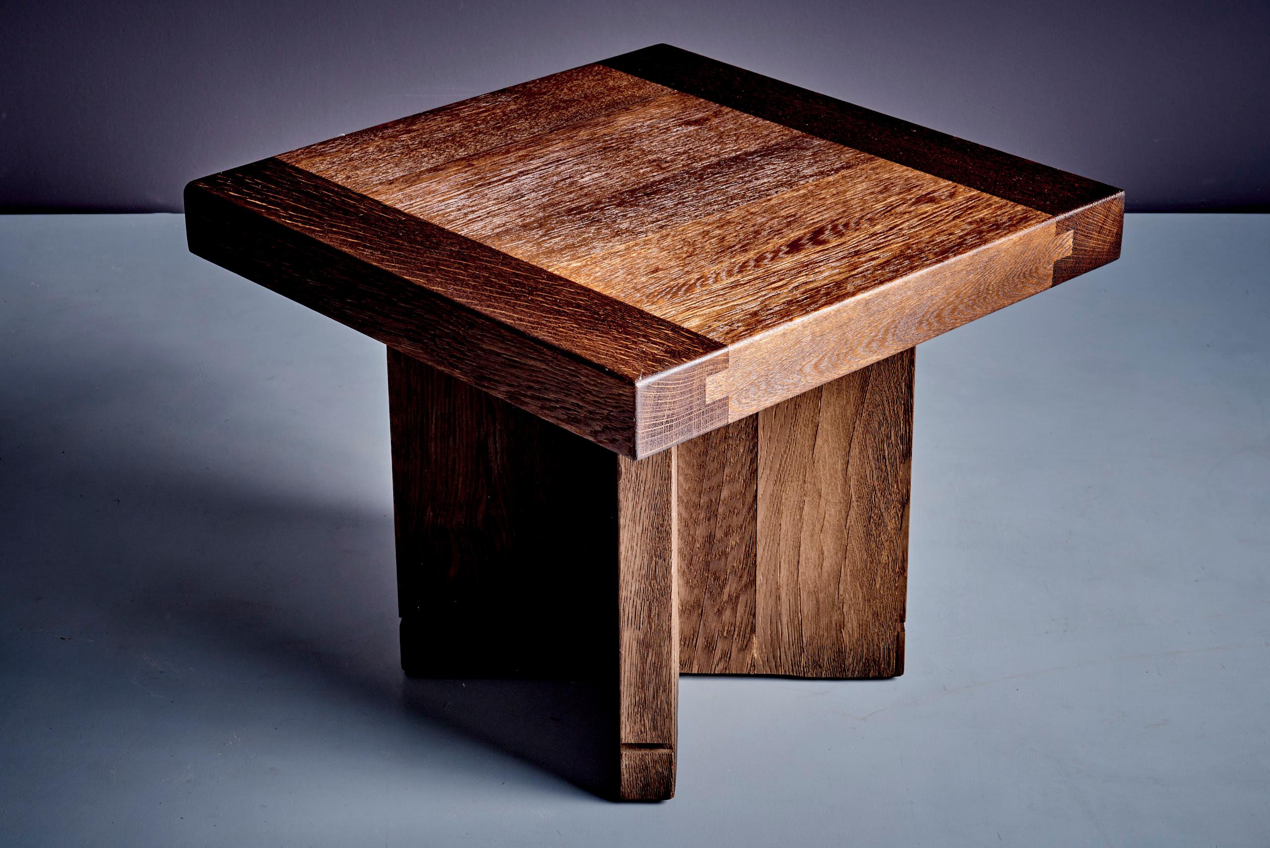 Mid-Century Modern Pair of Studio Oak Side Tables For Sale