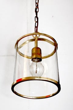 Paire de plafonniers pendants allemands vintage en verre et laiton:: années 1960