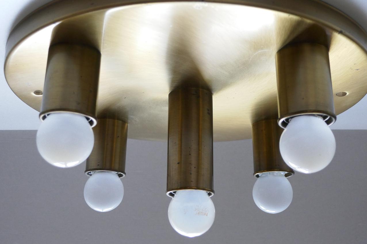 Pair of German Vintage Solid Brass Wall or Ceiling Lights Flush Mounts, 1960s In Good Condition For Sale In Berlin, DE