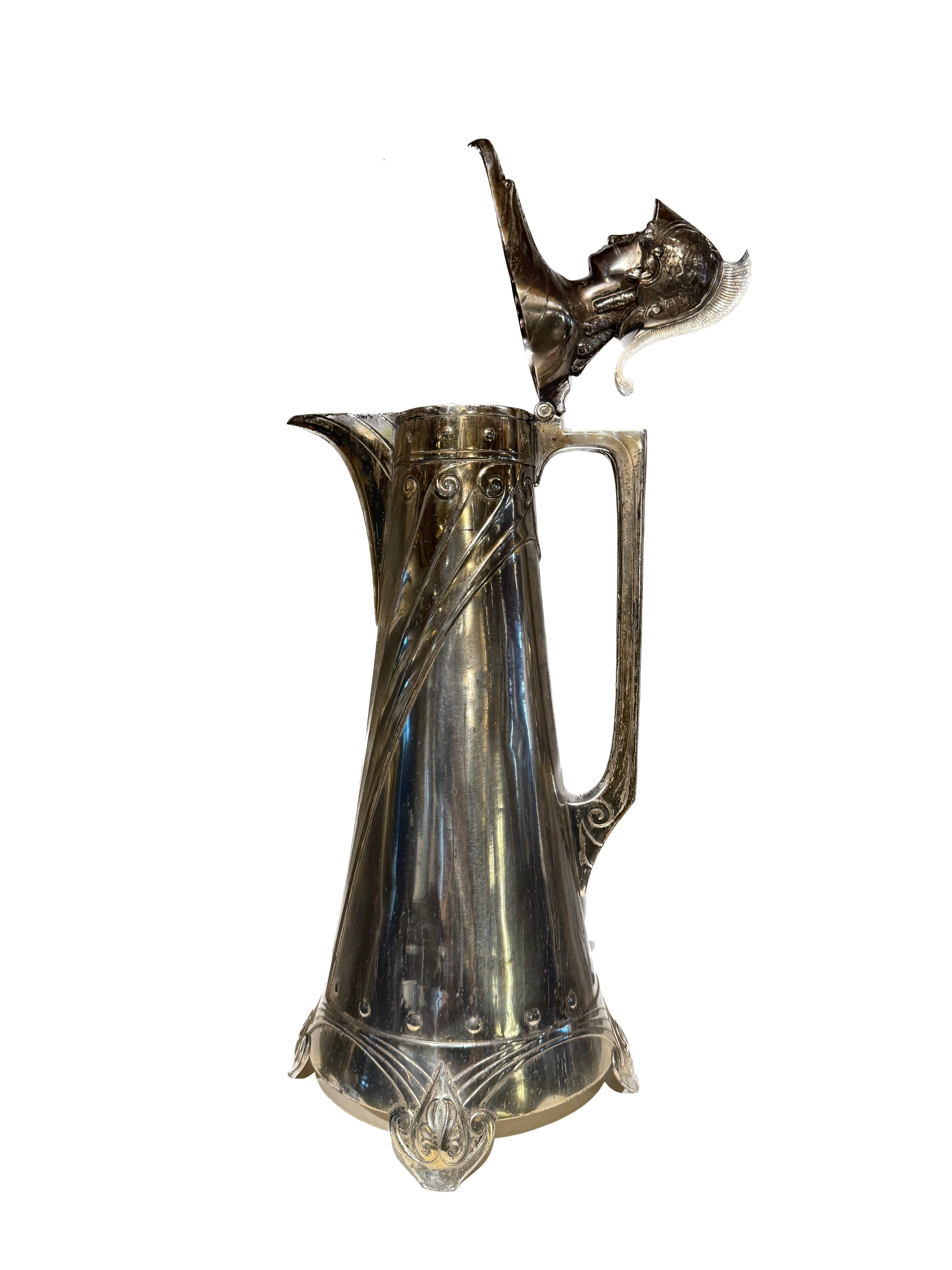 Coppia di brocche tedesche WMF Art Deco in metallo In condizioni buone in vendita a Miami, US