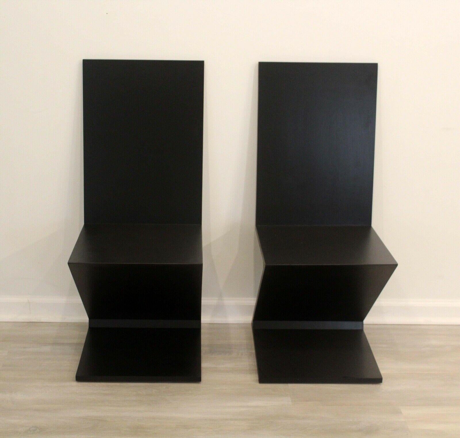 Post-Modern Pair of Gerrit Rietveld for Cassina Postmodern Black Zig Zag Chairs