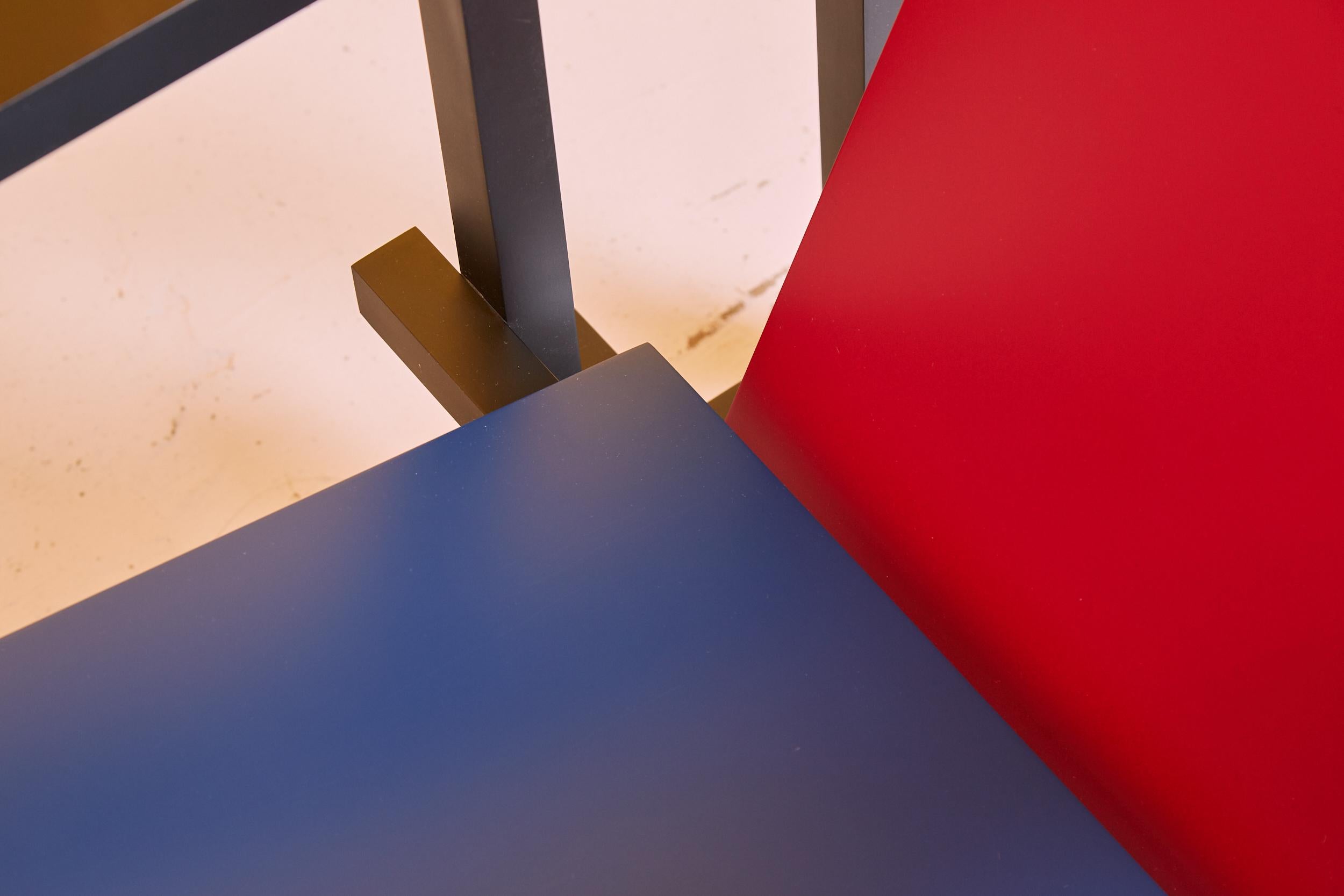 Paire de chaises rouges et bleues de Gerrit Rietveld en vente 3