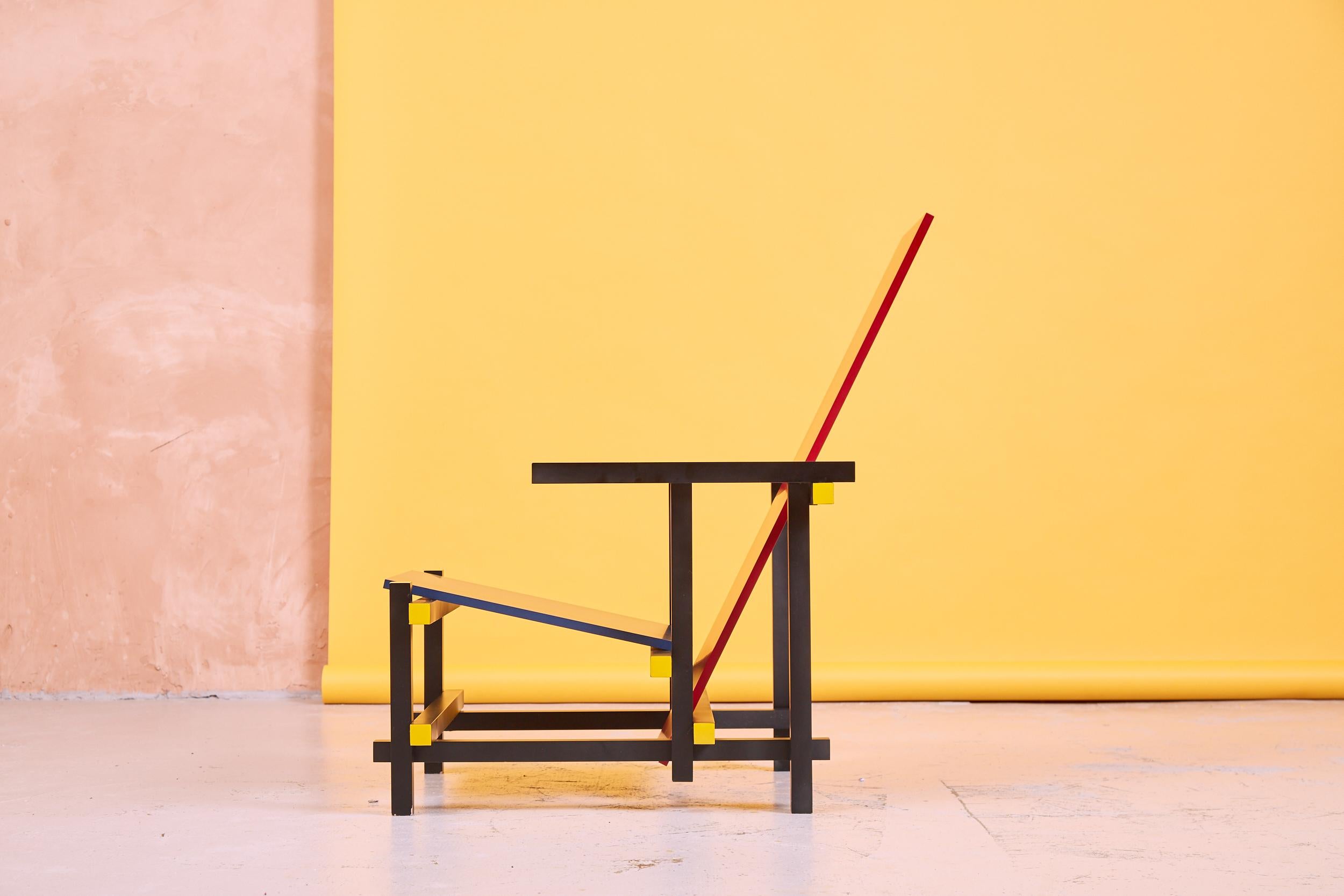 Paire de chaises rouges et bleues de Gerrit Rietveld en vente 12