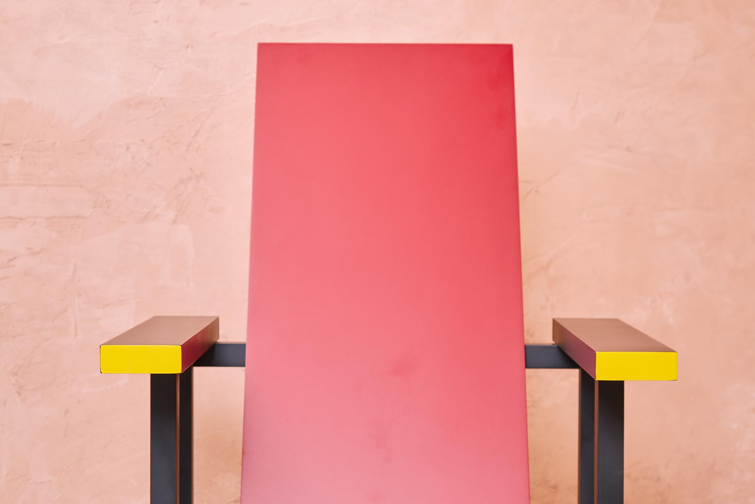 Hêtre Paire de chaises rouges et bleues de Gerrit Rietveld en vente