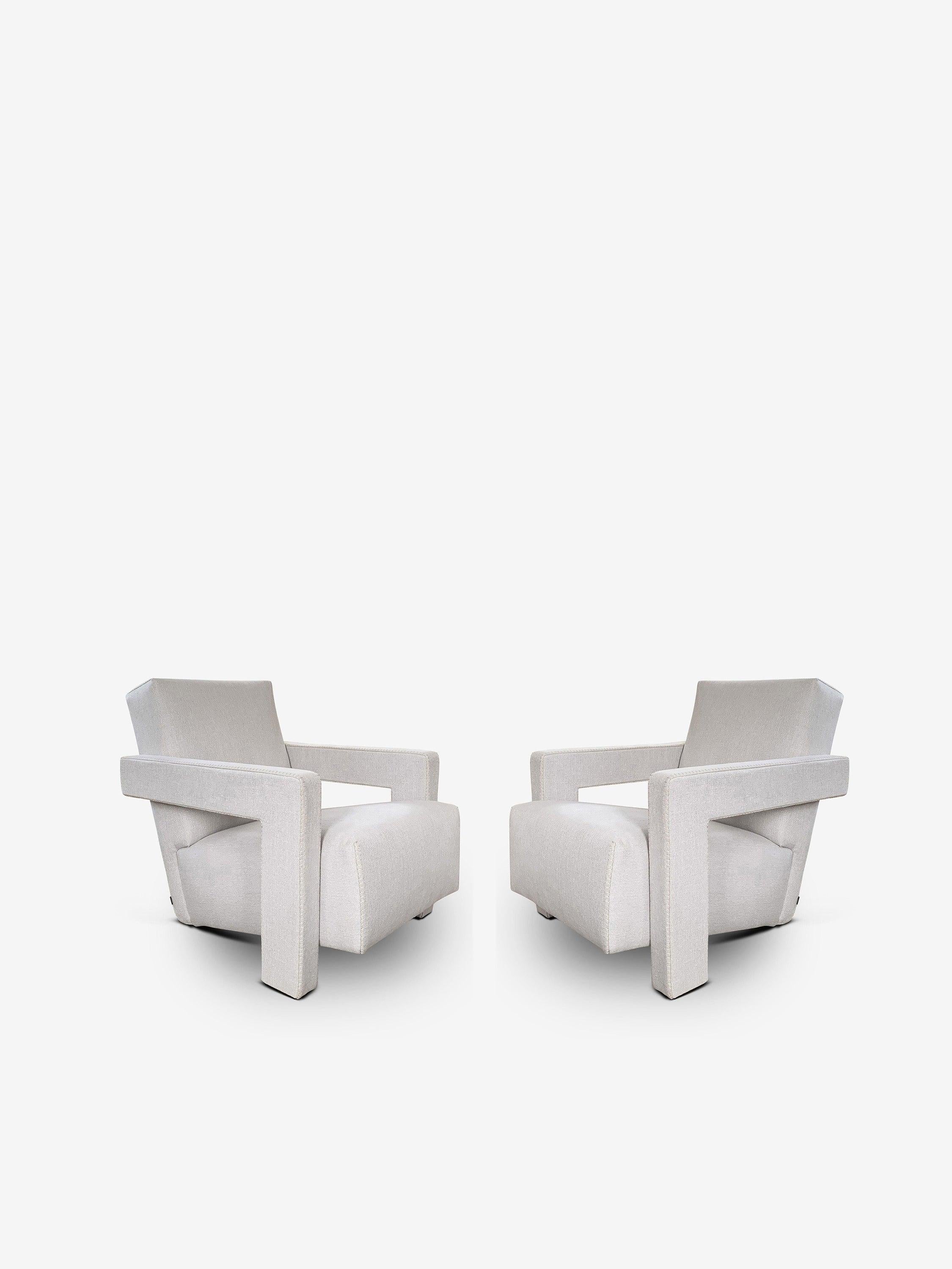 Paire de fauteuils Gerrit Thomas Rietveld Utrecht en lin par Cassina Neuf - En vente à Sag Harbor, NY