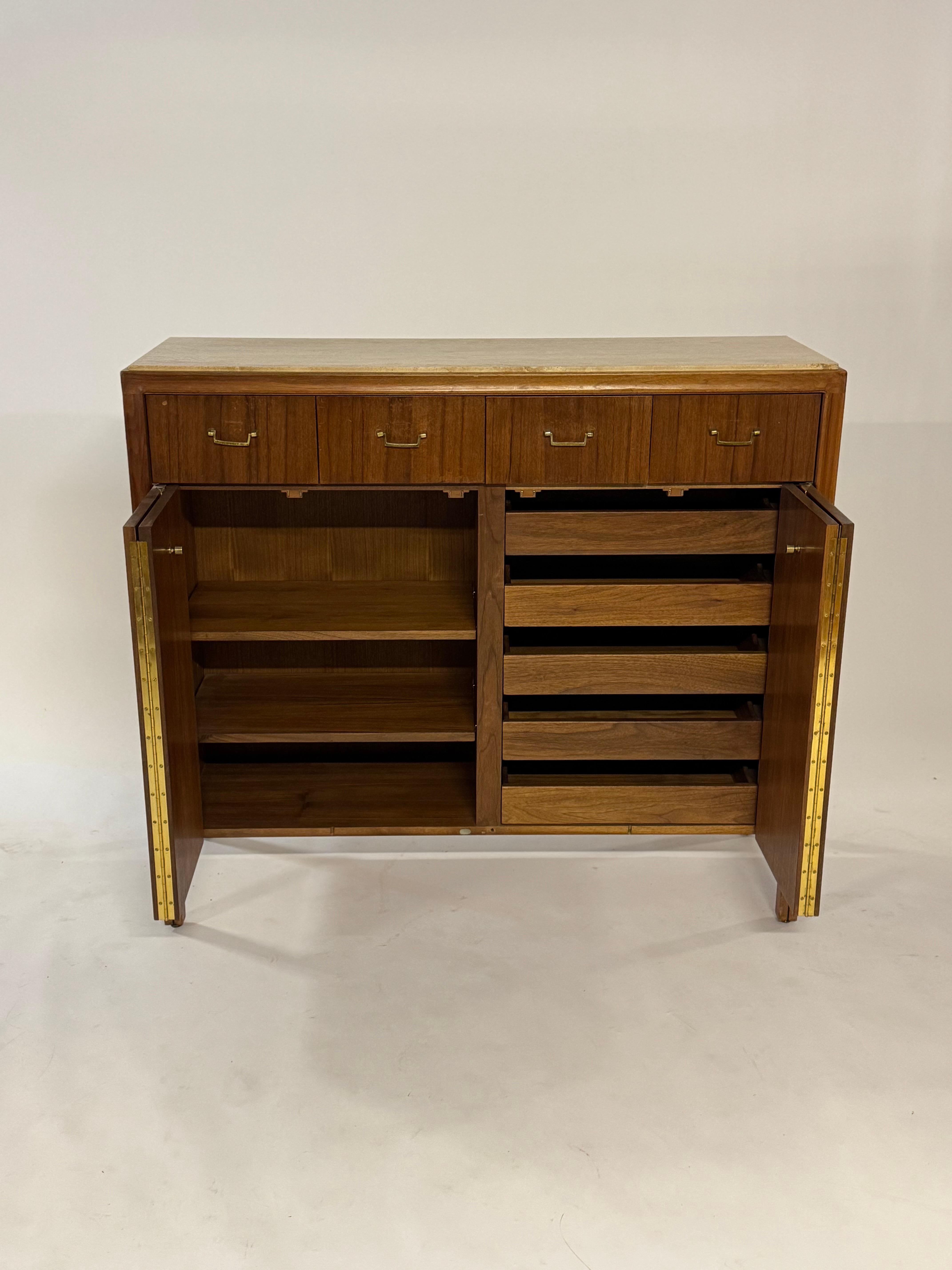 Ottone Coppia di Buffet con piano in noce, ottone e travertino di Gerry Zanck per Gregori in vendita