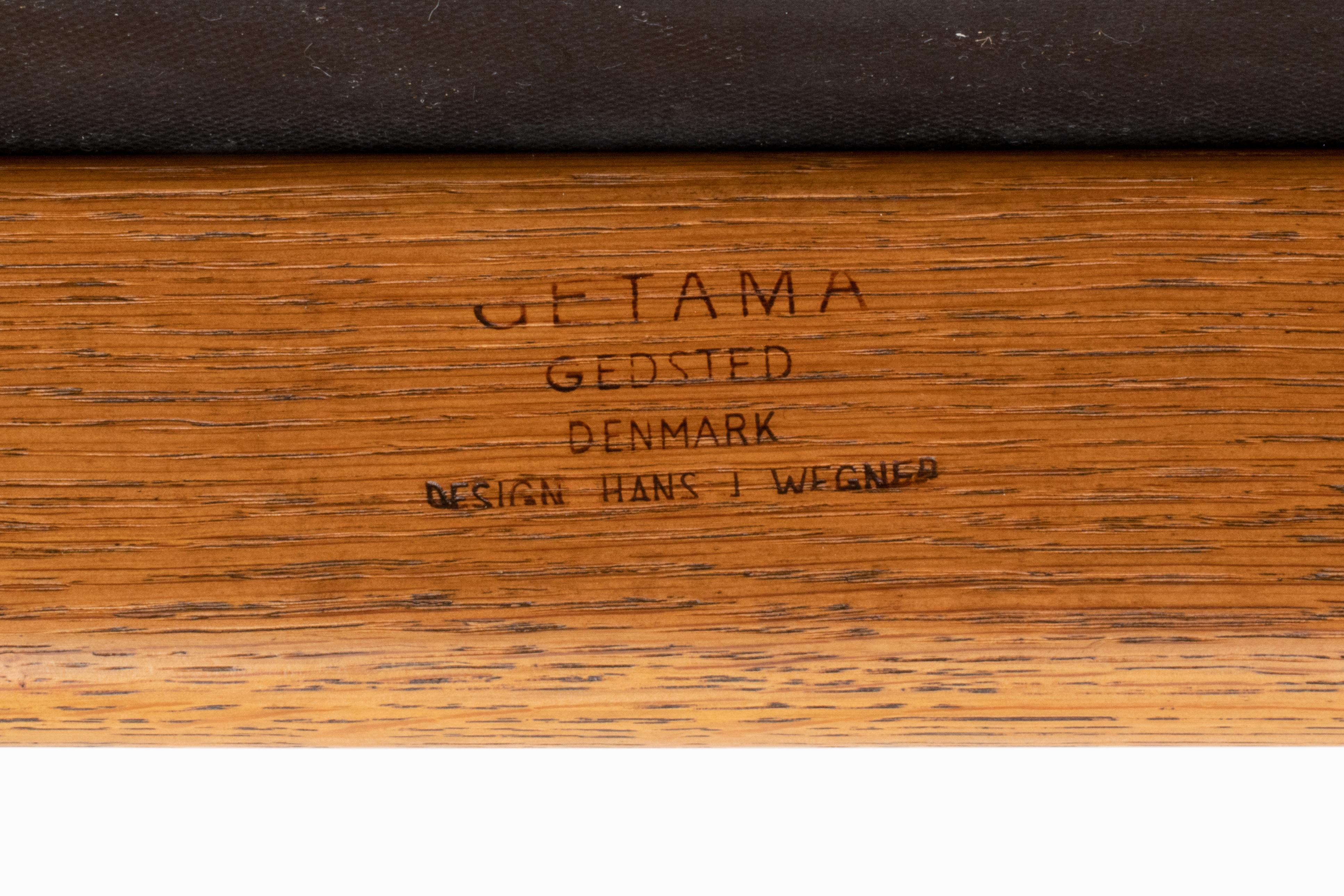 Pair of Getama GE-163a Oak Lounge Chairs by Hans Wegner For Sale 2