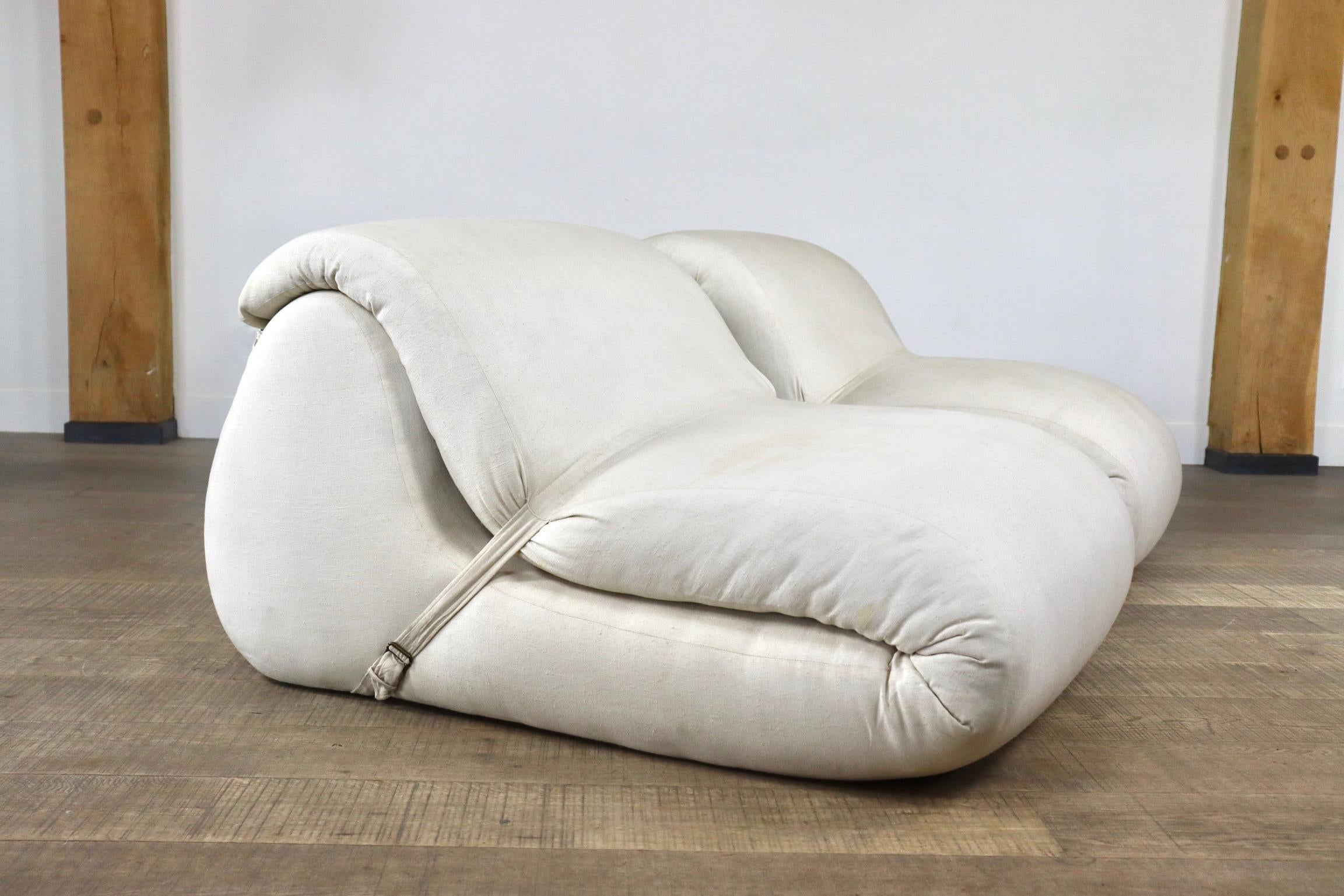 Pair of Ghiro Convertible lounge chairs by Umberto Catalano and Gianfranco Masi, 4