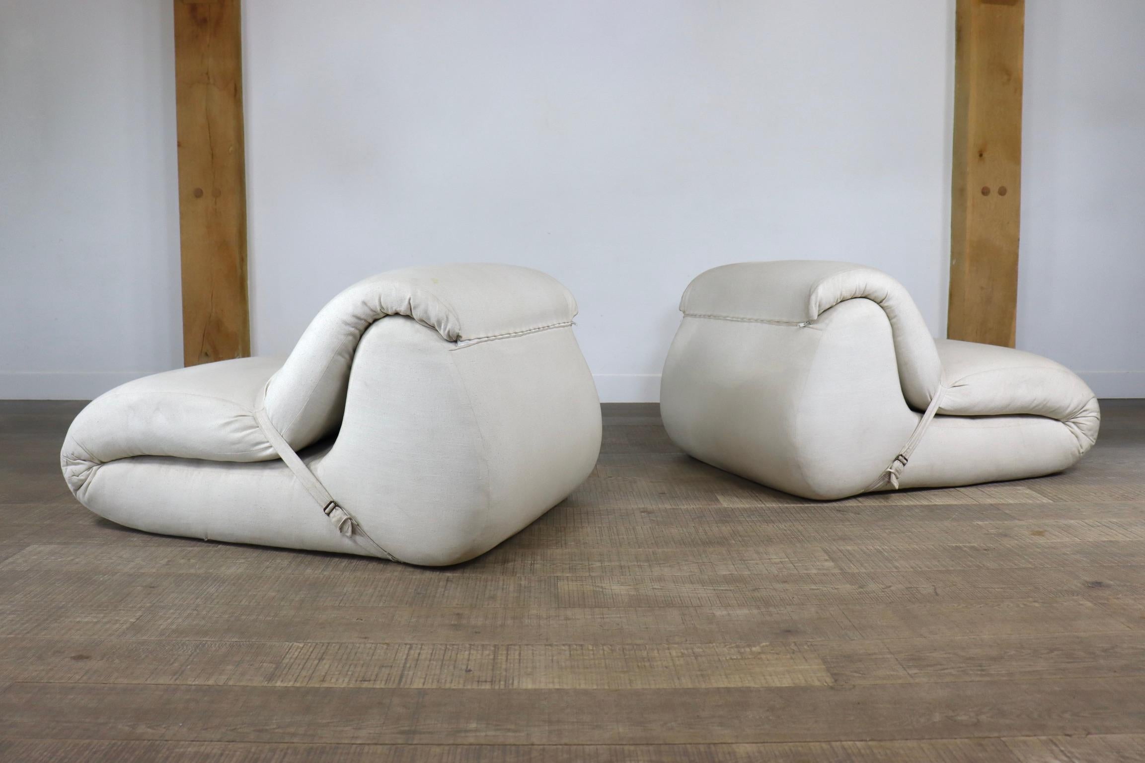 Pair of Ghiro Convertible lounge chairs by Umberto Catalano and Gianfranco Masi, 6